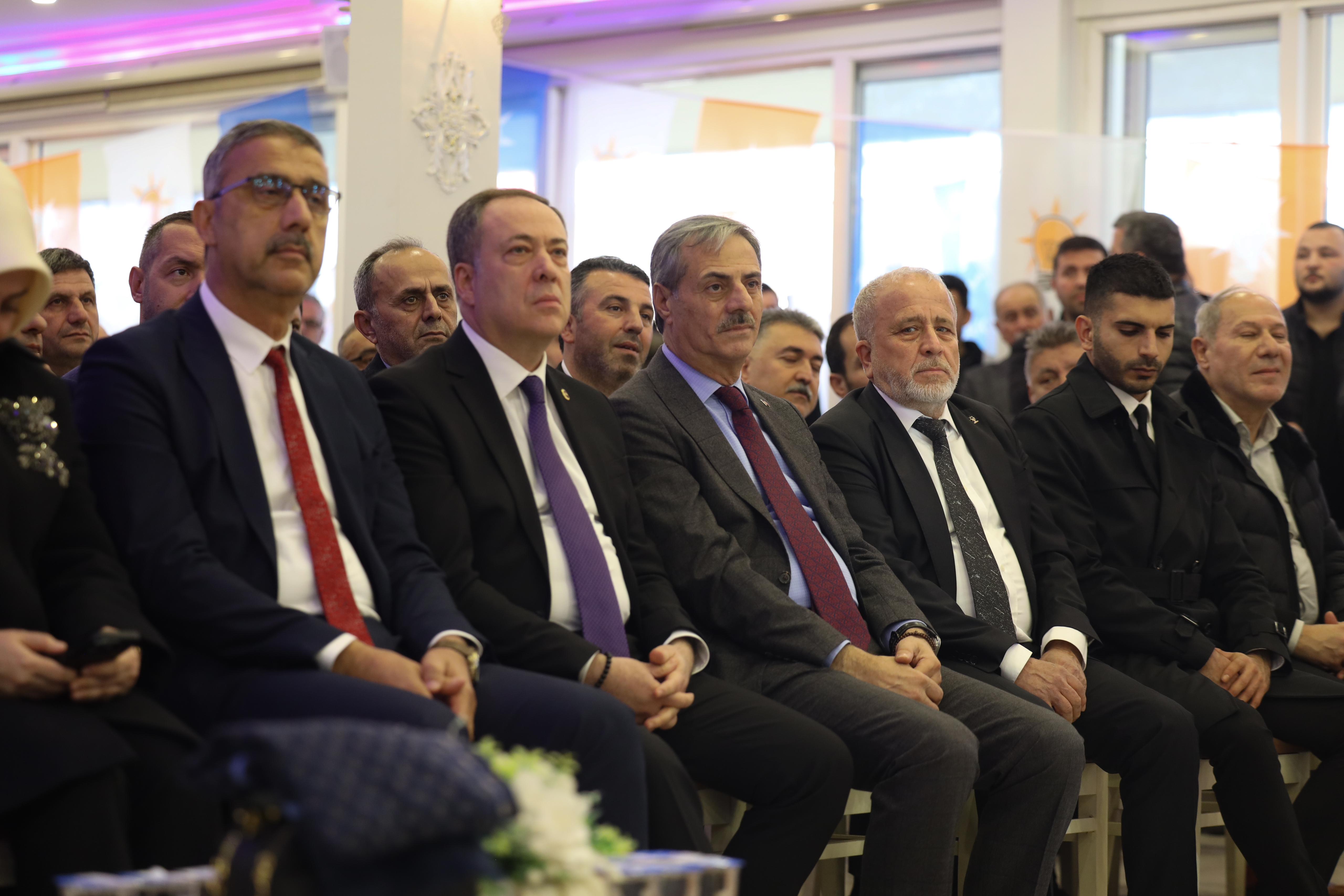 “Her alanda güçlü bir Sakarya için hızla çalışmalarımızı sürdürüyoruz”