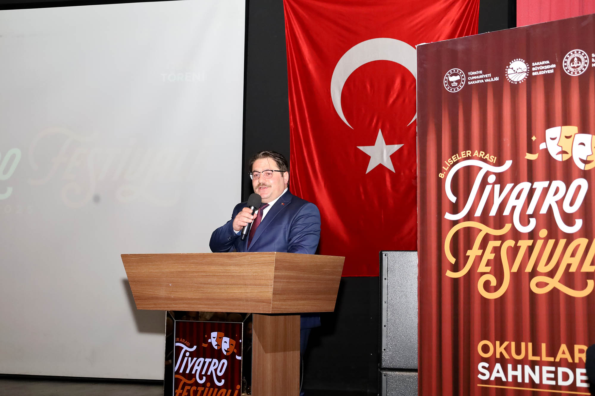 Genç tiyatrocuların sahne aldığı festivalde kazananlar belli oldu