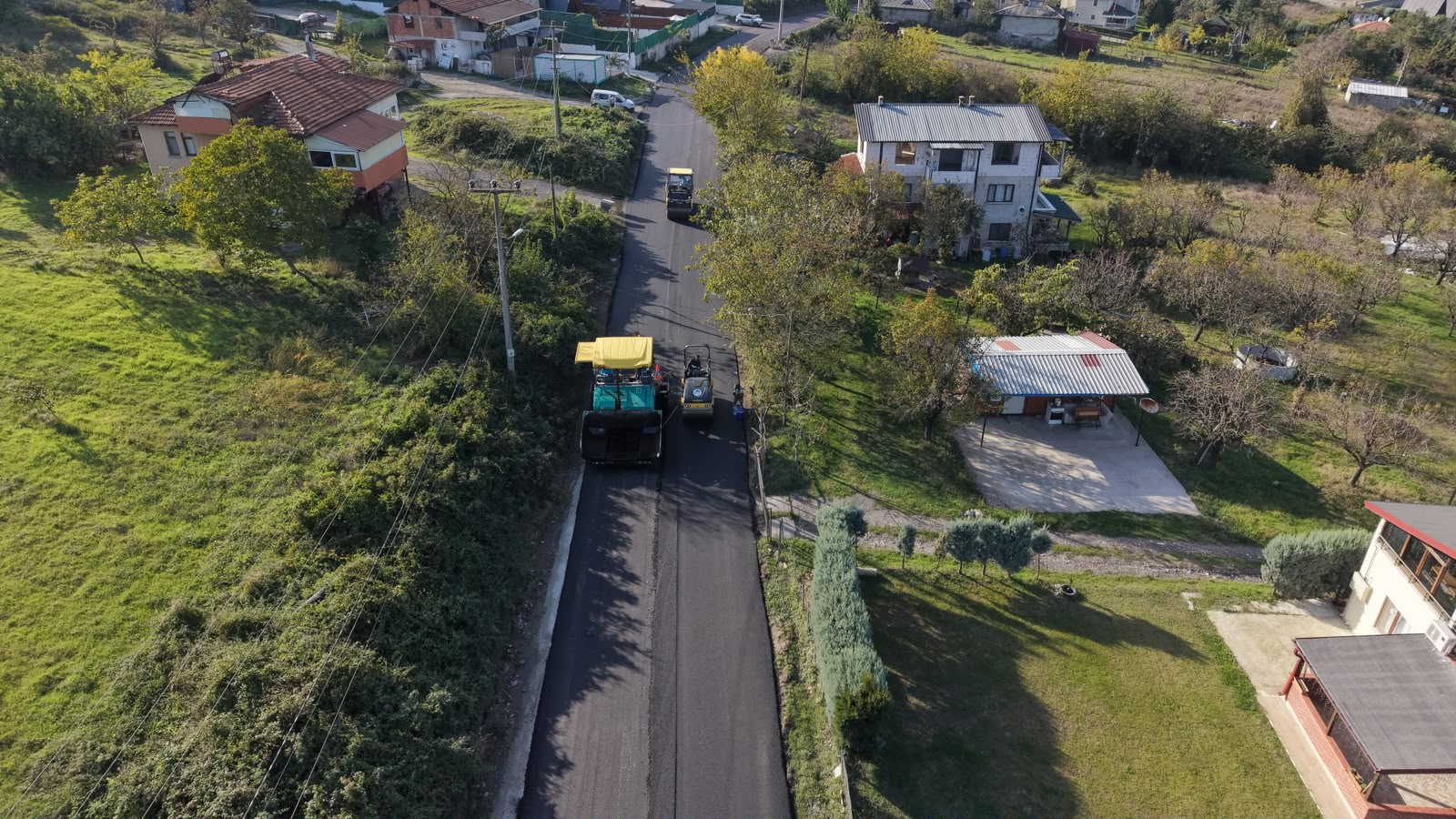 Sapanca Hacımercan’da yollar sıcak asfaltla buluştu