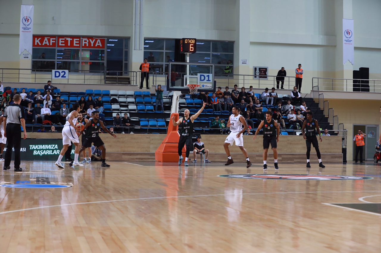 Büyükşehir Europe Cup’a mağlubiyetle başladı