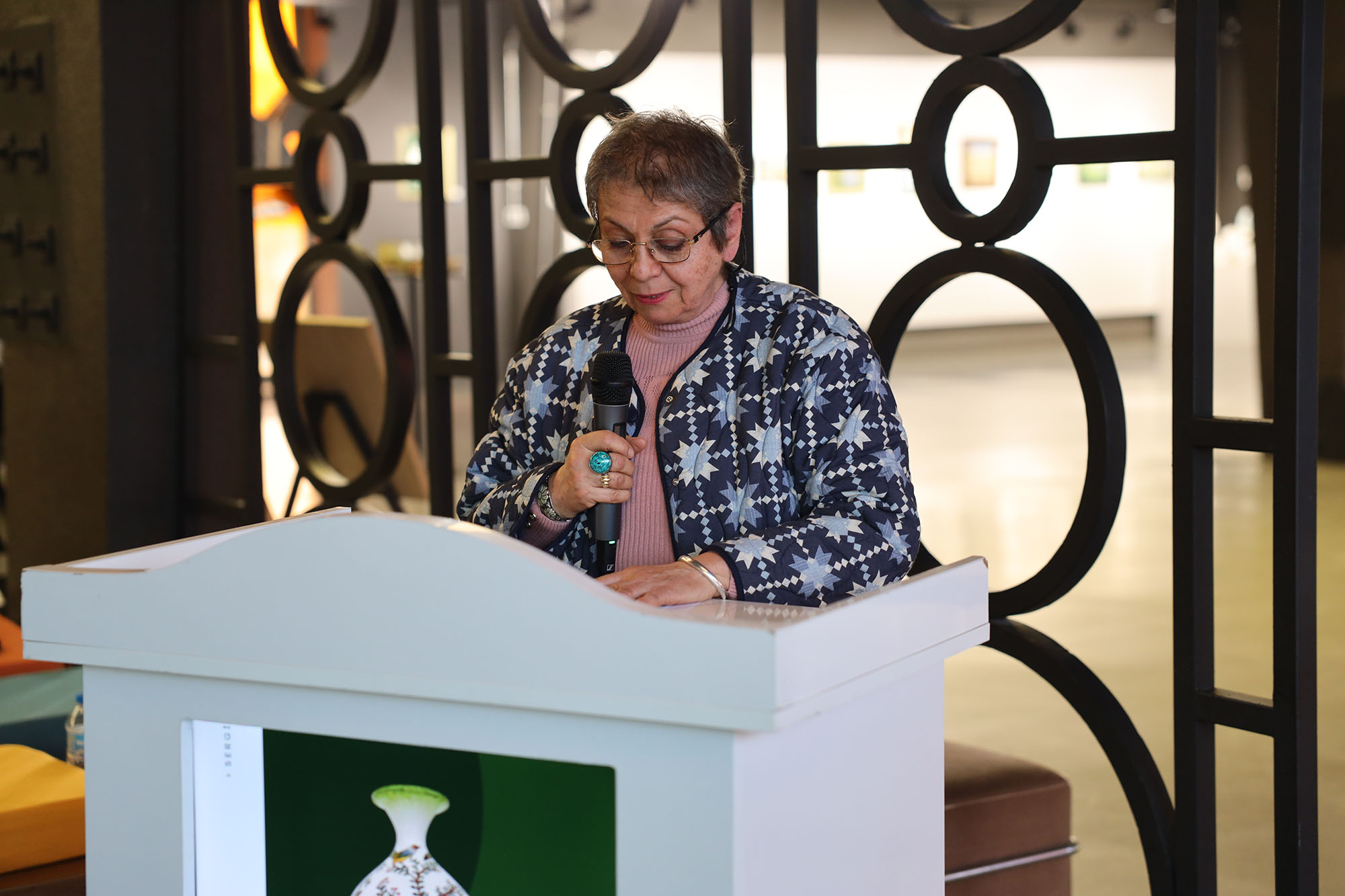 Genç sanatçıların hazırladığı “Topraktan Geleneğe Çini” sergisi OSM’de açıldı