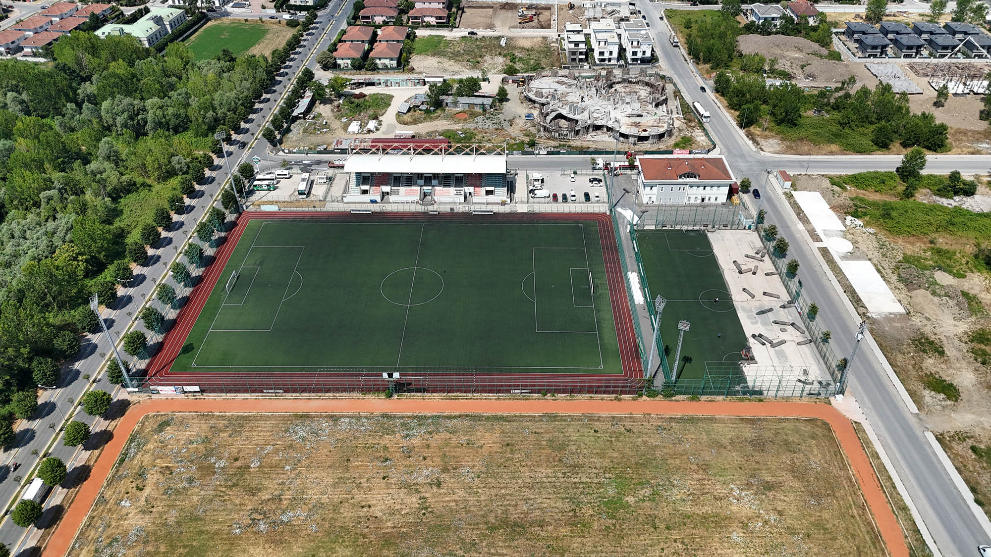 Sakarya’nın en büyük futbol tesisi yenileniyor