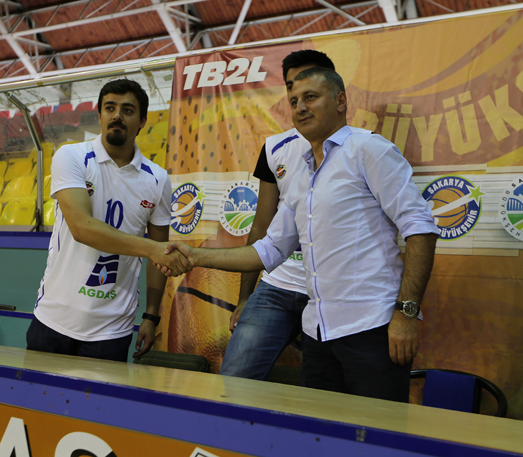 Büyükşehir Basketten 5 İmza Daha