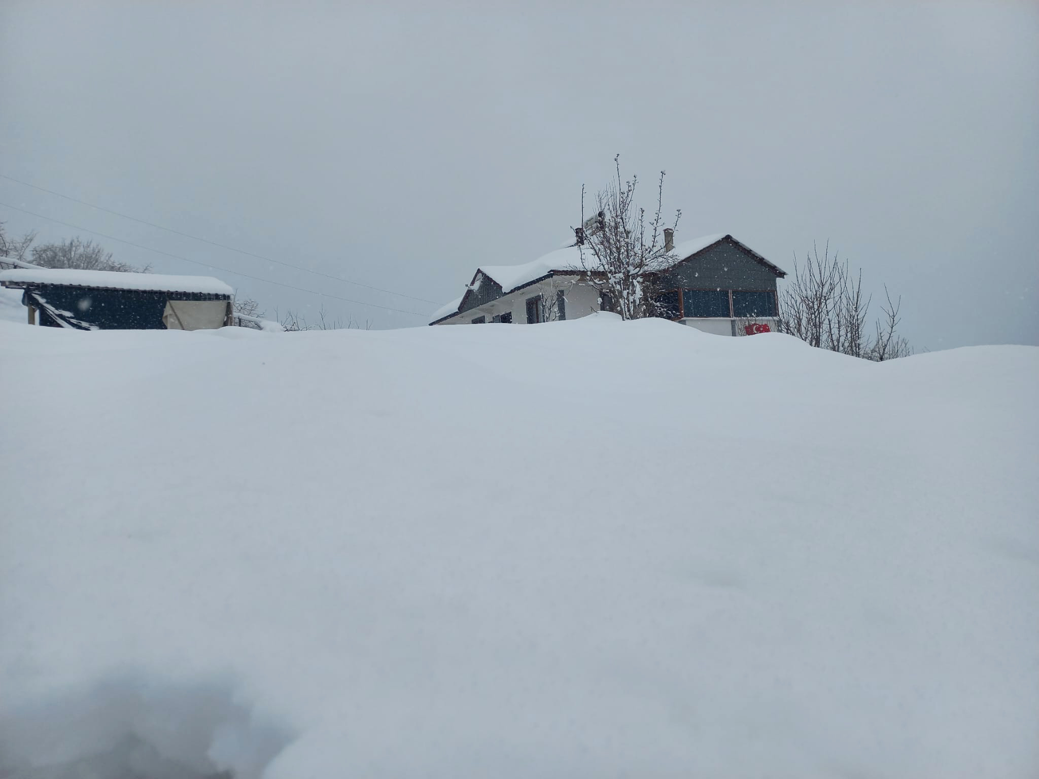 Büyükşehir zirvelerde karla mücadele mesaisinde