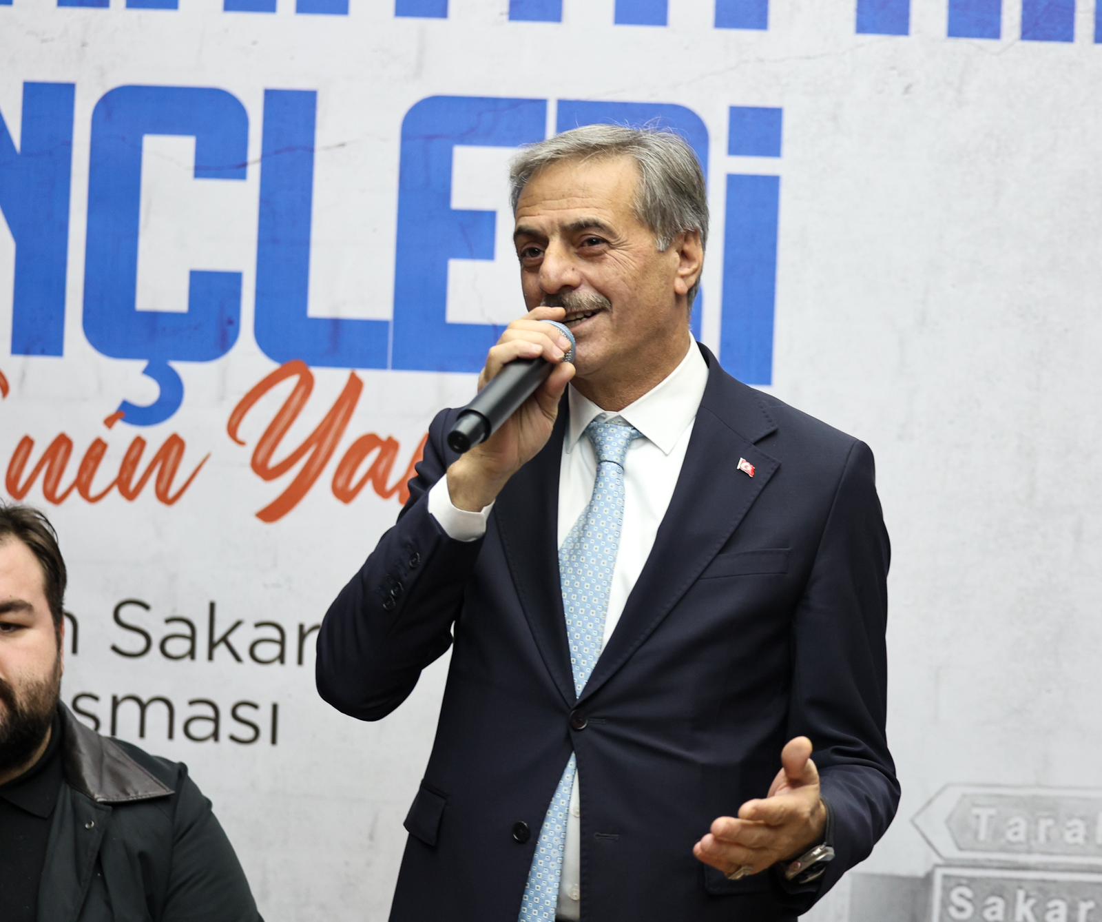 “Gençlerin yarınları için şehrimizde büyük yatırımları hayata geçiriyoruz”