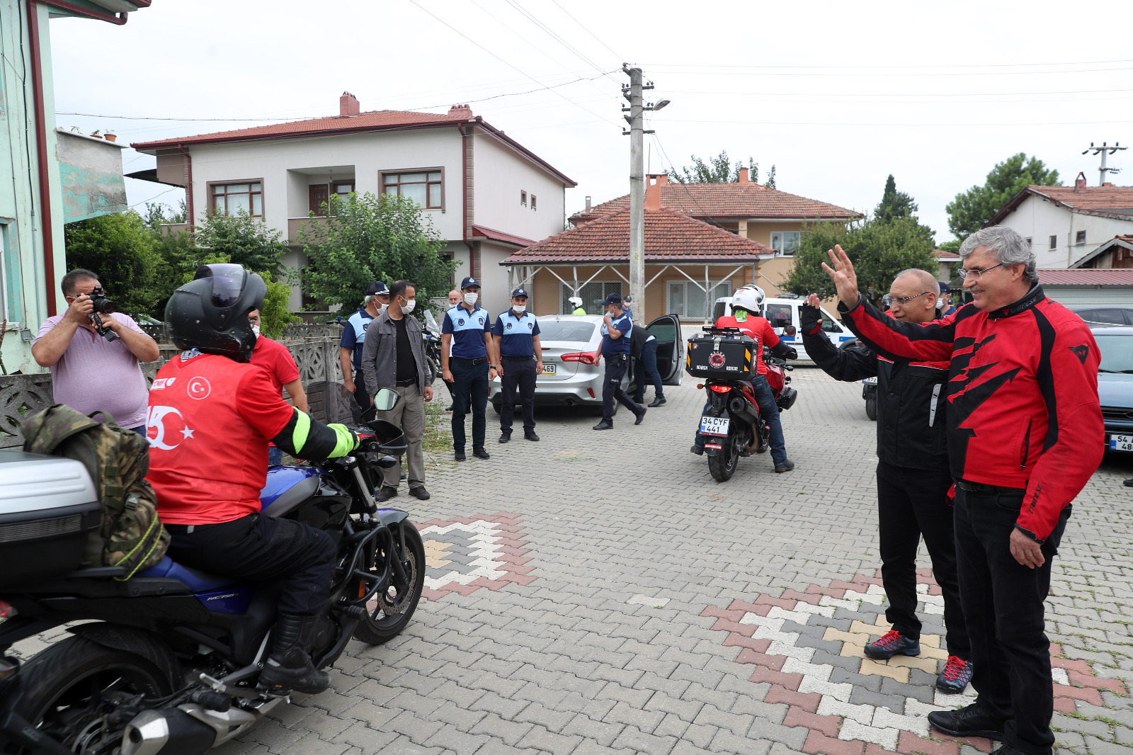 “Şehitlerimizin ruhu şad olsun”