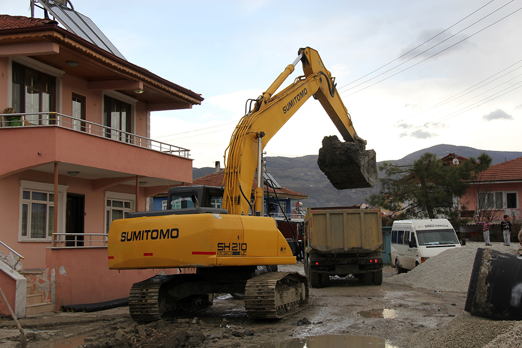 Geyve’de Altyapı Baştan Aşağı Yenileniyor