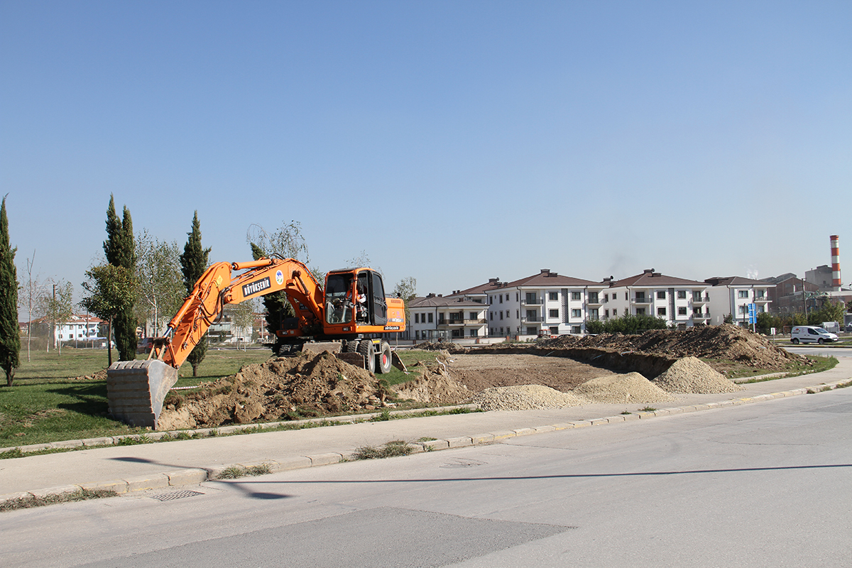 Yazlık Kavşağı ile Kipa arası yenileniyor