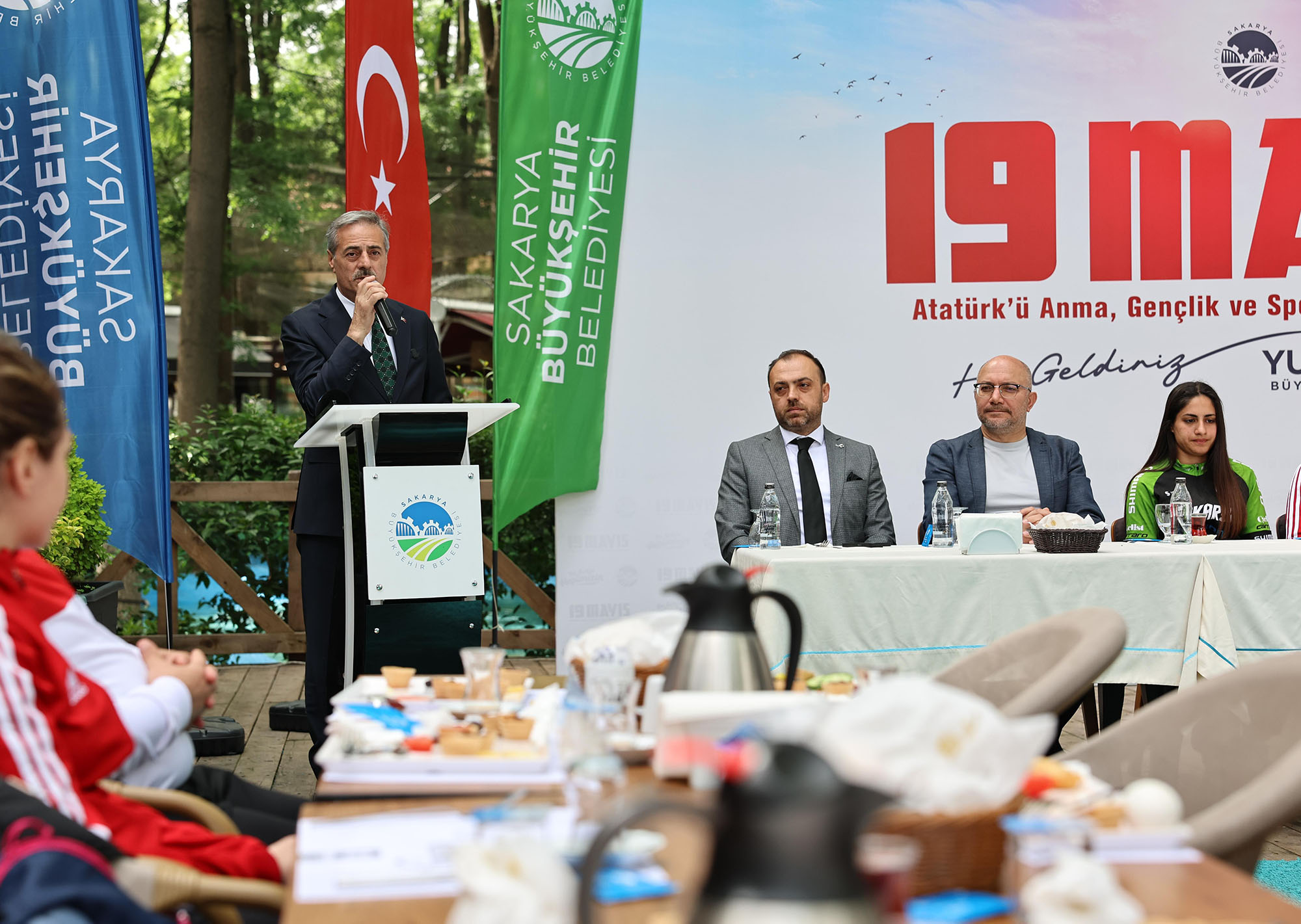 “Şehrimizin ve ülkemizin geleceği gençlerin başarılarından gurur duyuyoruz”