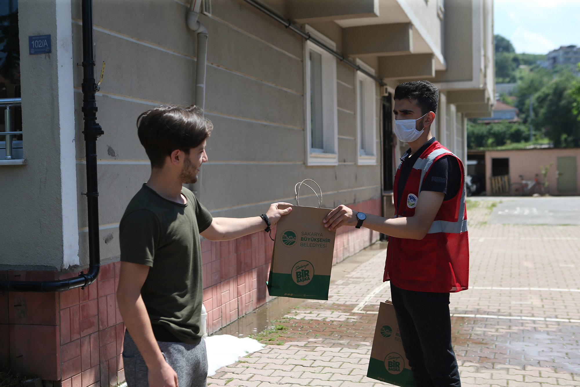 Salgın destek paketleri vatandaşlara ulaşıyor