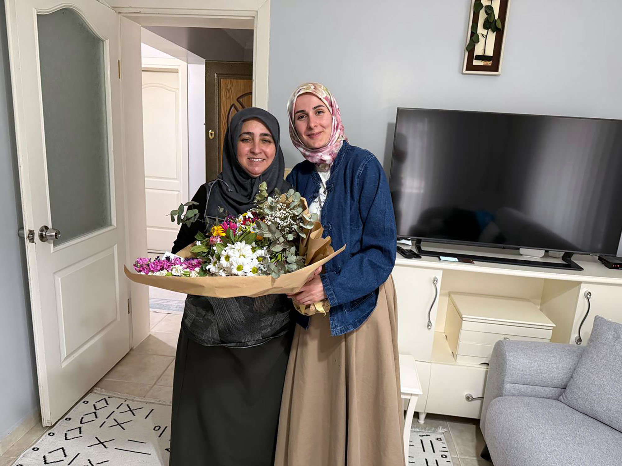 Büyükşehir’den şehit annelerine anlamlı ziyaret