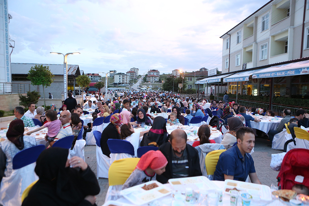 Gönül Sofraları’nın ilki Kaynarca’da kuruluyor