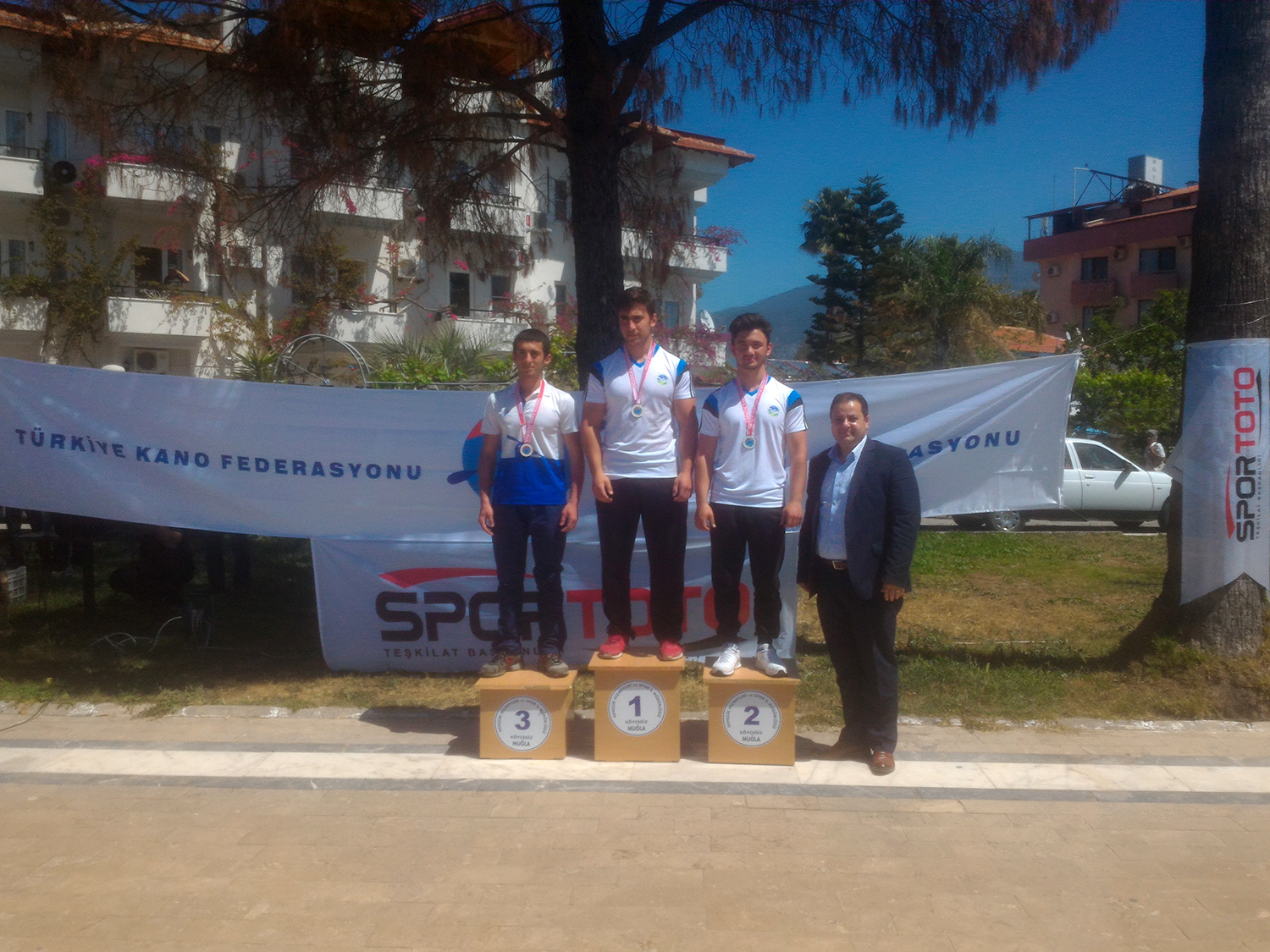 Büyükşehirli Kanoculardan Büyük Başarı