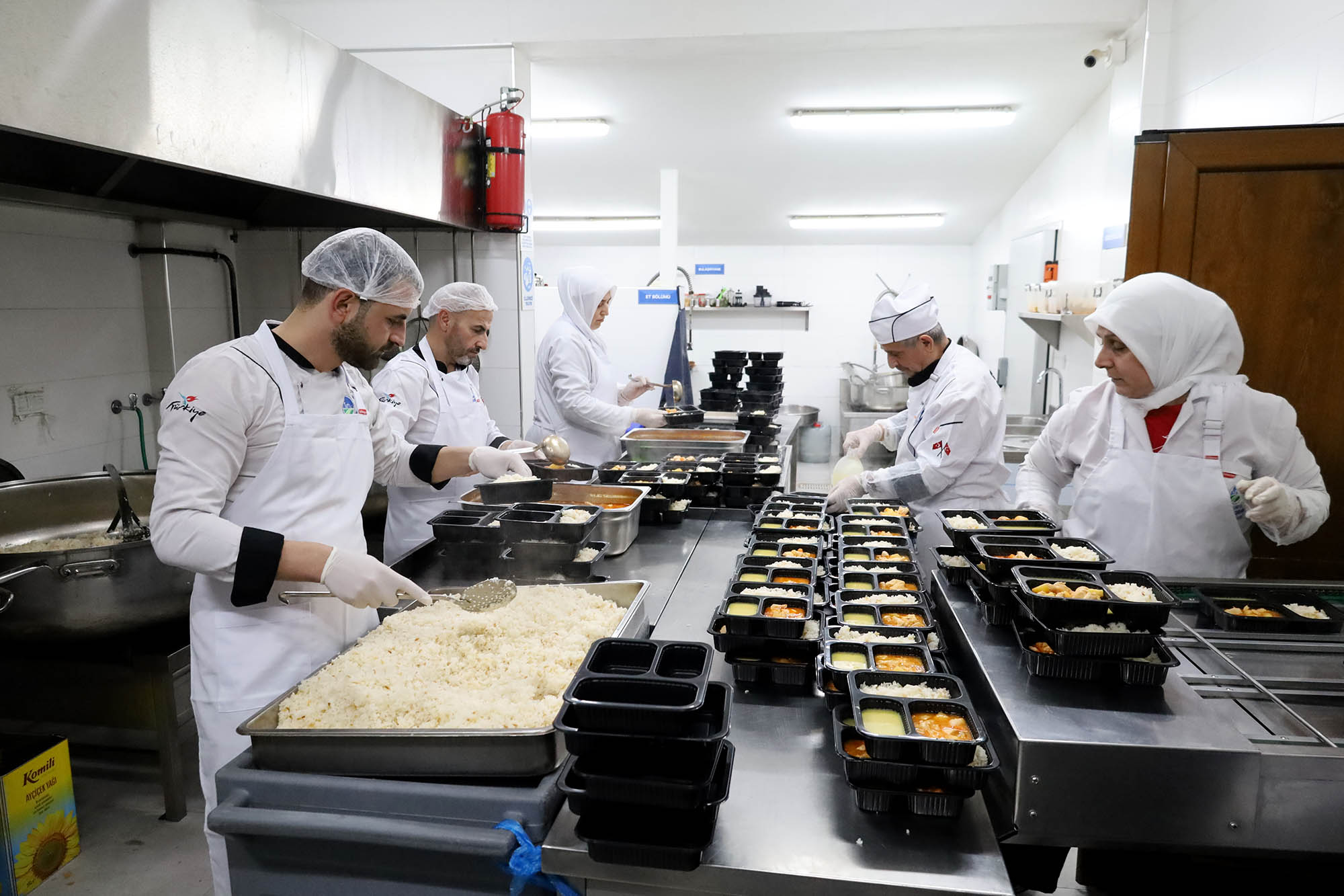 Ramazan'da 90 bin kişilik iftar yemeği Büyükşehir kazanlarında pişiyor