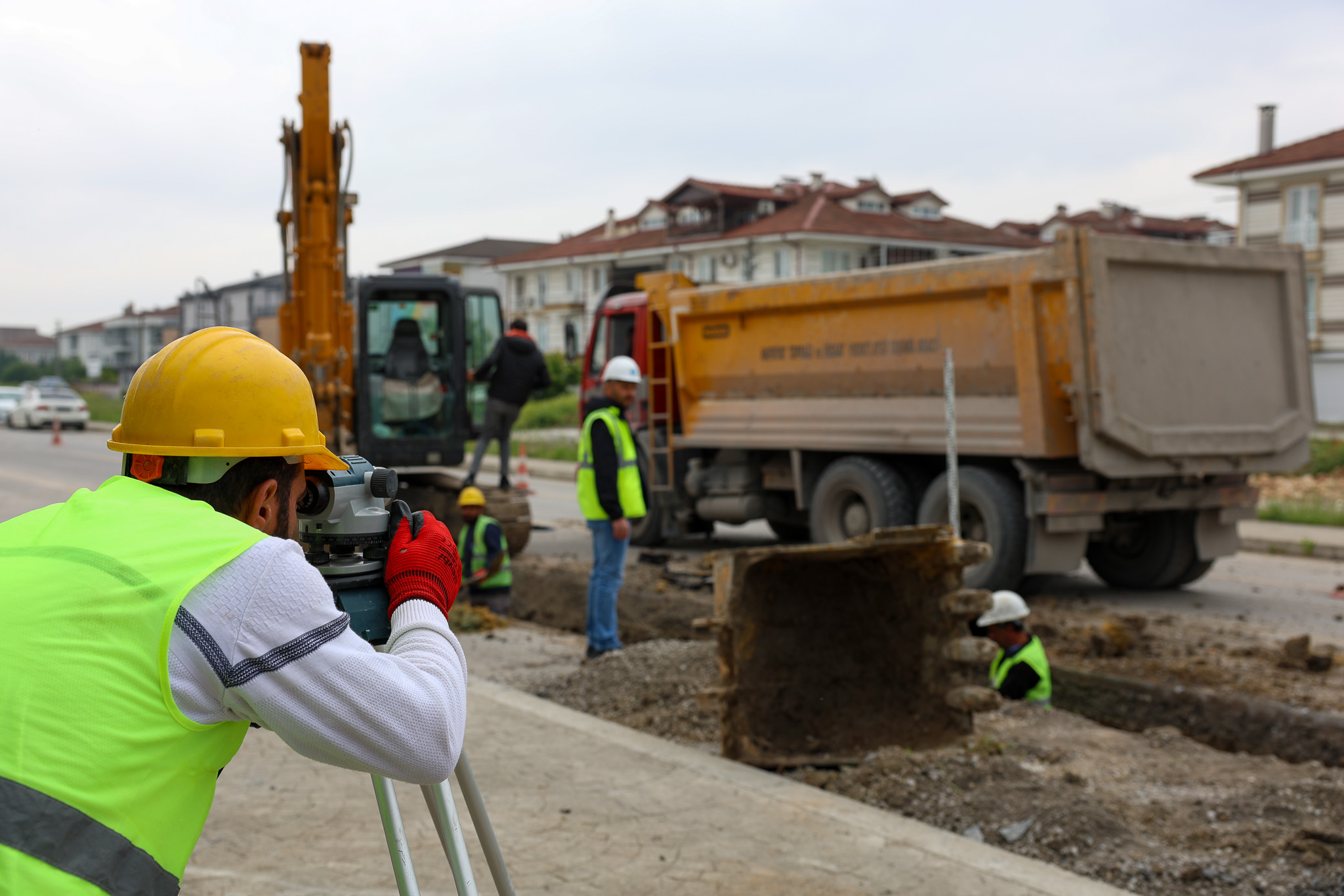 Serdivan 1. Cadde’ye yeni yağmursuyu ve kanalizasyon hattı