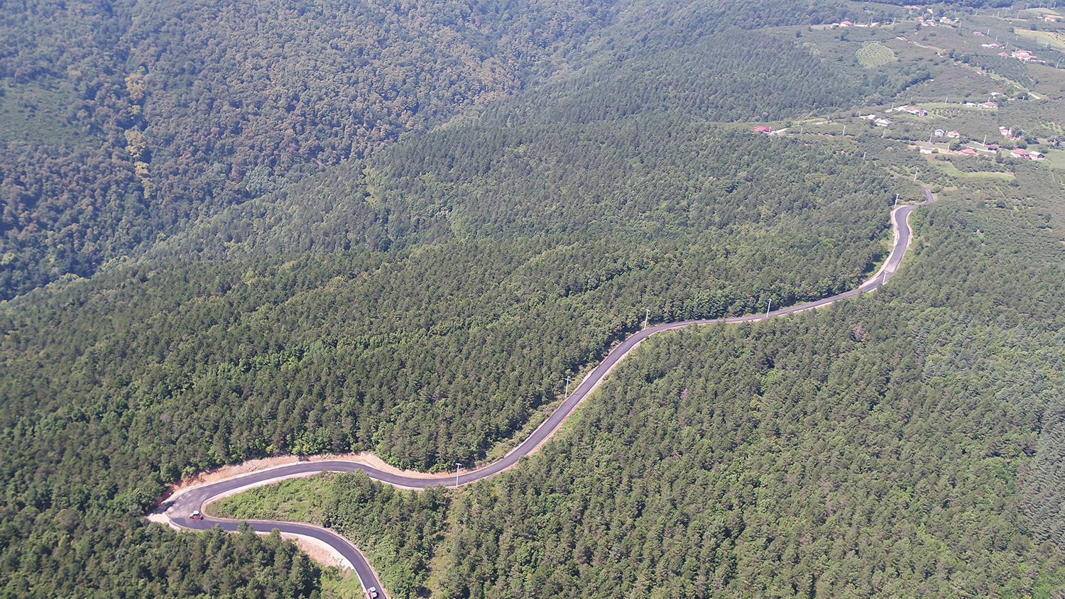 Akyazı’da İki Mahalle Yolu Yenileniyor