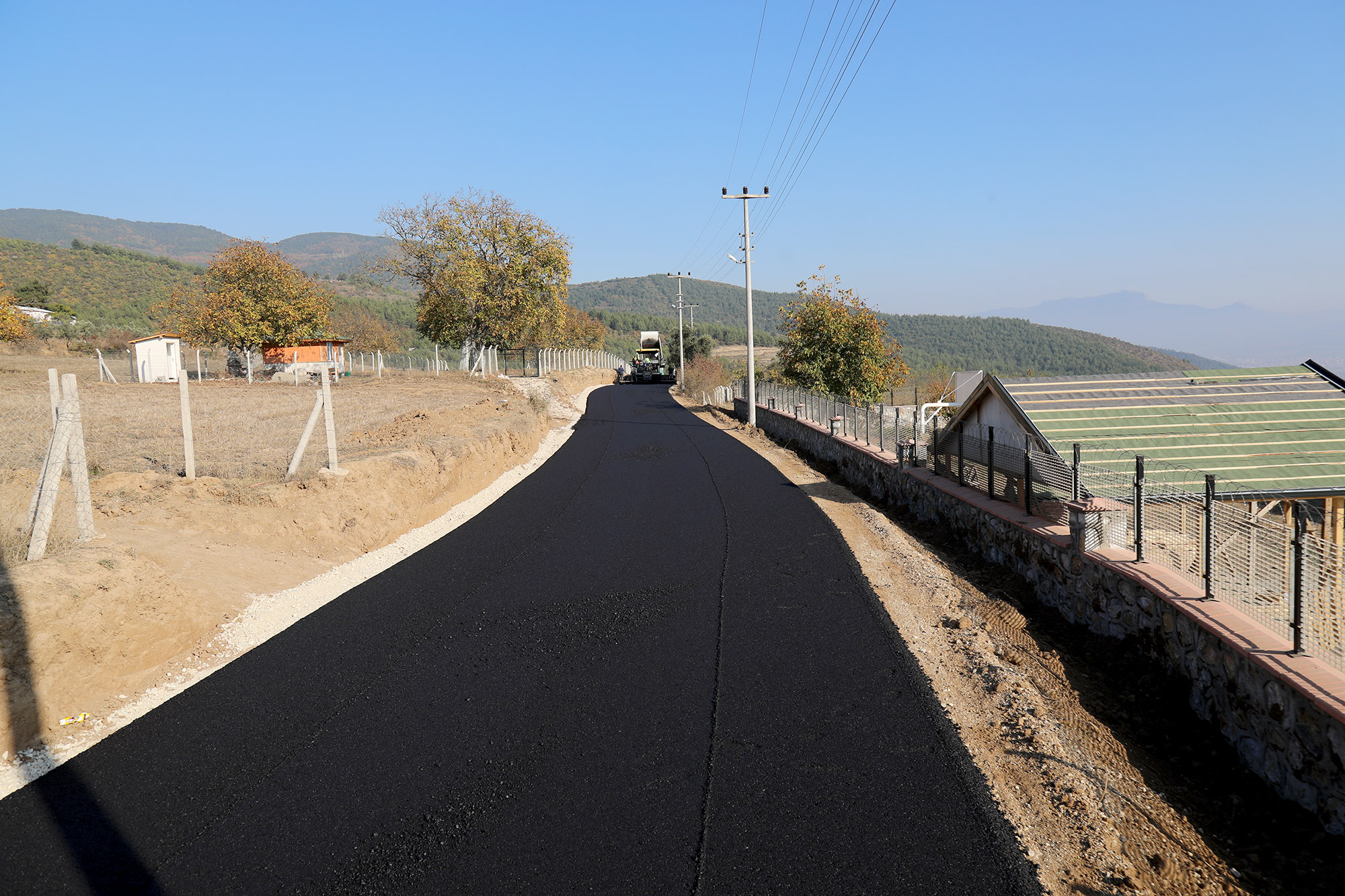 Büyükşehir asfalt mesaisinde