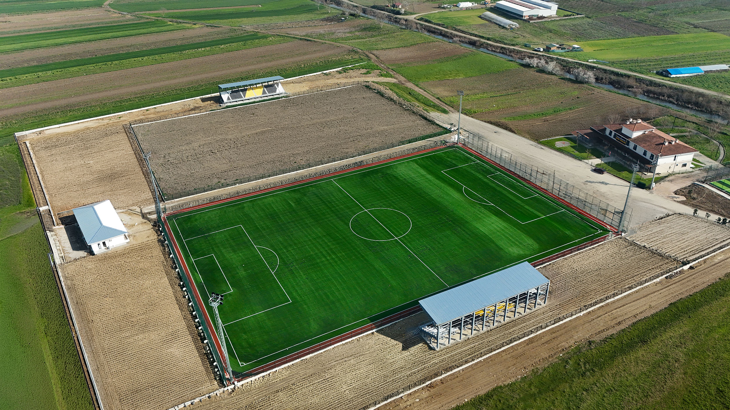 Başkan Alemdar: “Gençlerimiz için yeni spor tesislerini şehrimize kazandırıyoruz”