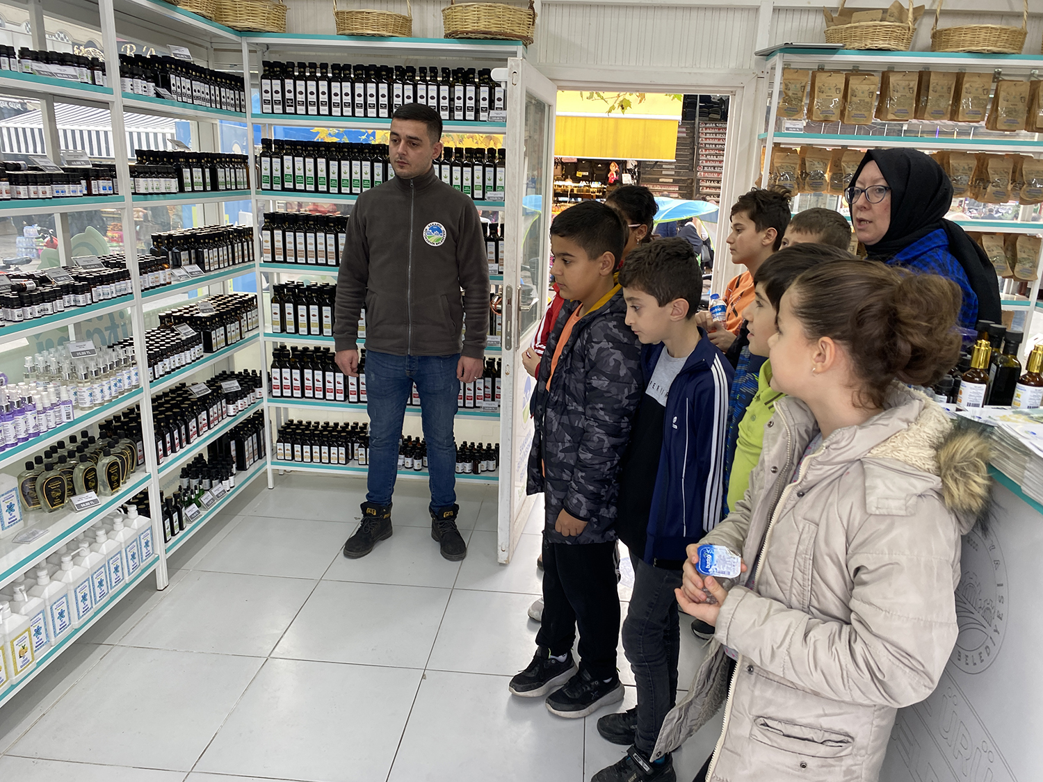 SGM öğrencileri yerli üretim satış merkezlerine hayran kaldı