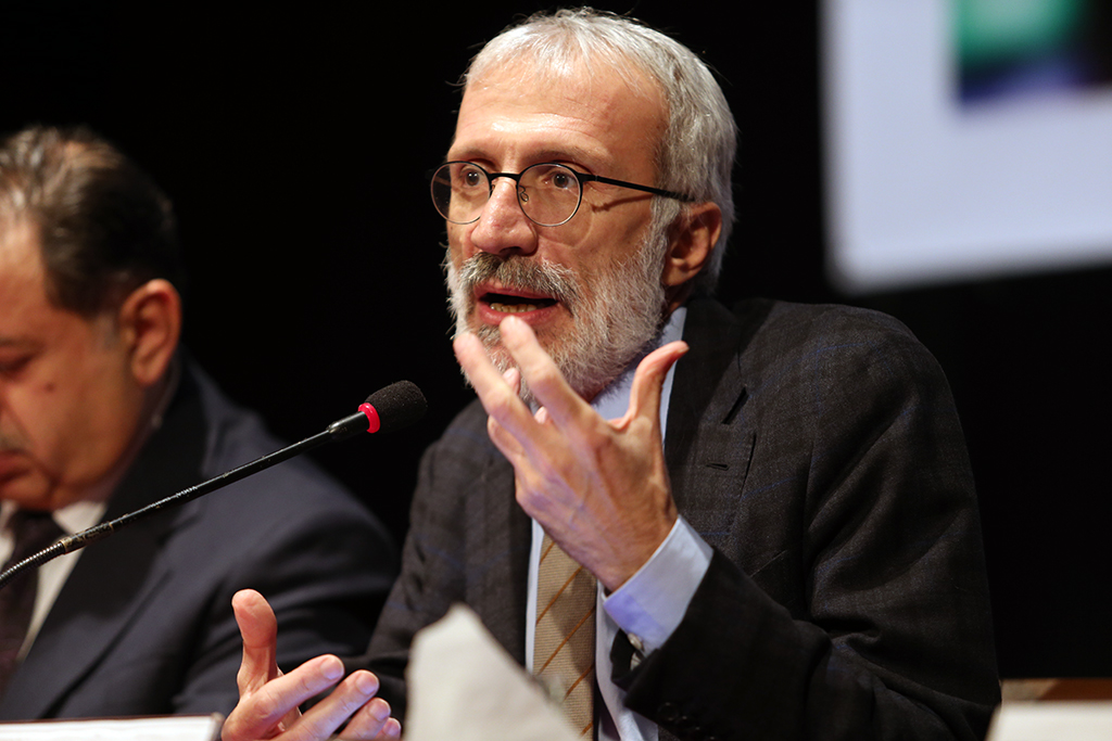 İhsan Süreyya Sırma Ümmetin Kalemidir