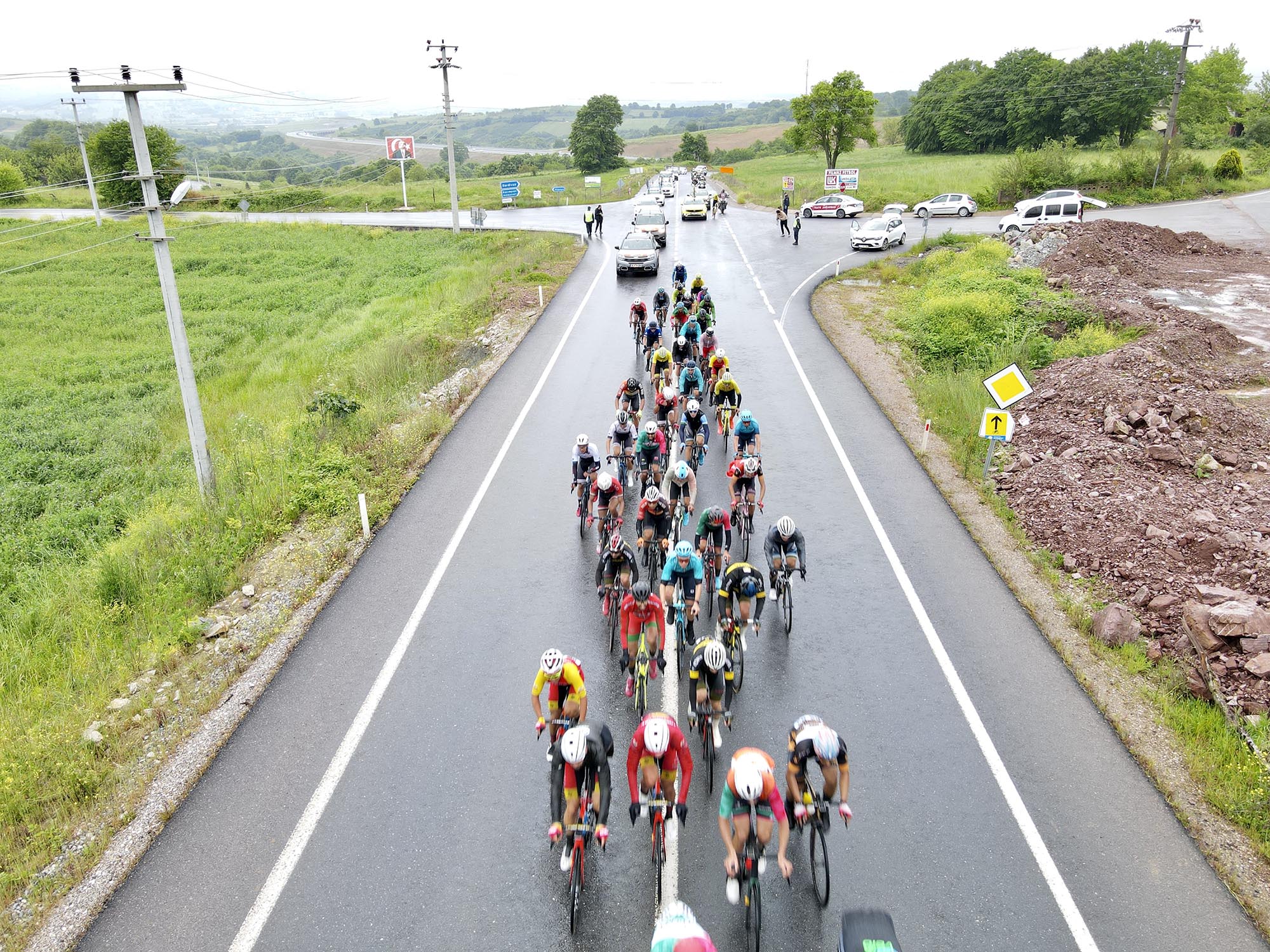 119 kilometrelik zorlu parkurda Tour Of Sakarya fırtınası