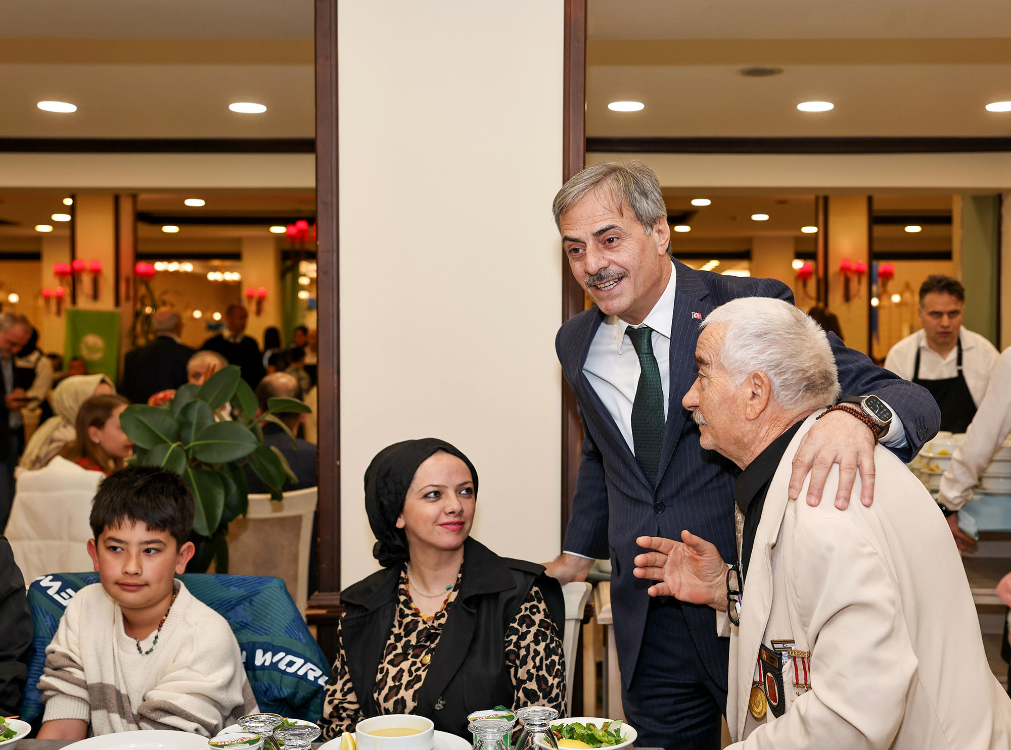“Bu birlikteliği vatanı canı pahasına koruyan kahramanlara borçluyuz”