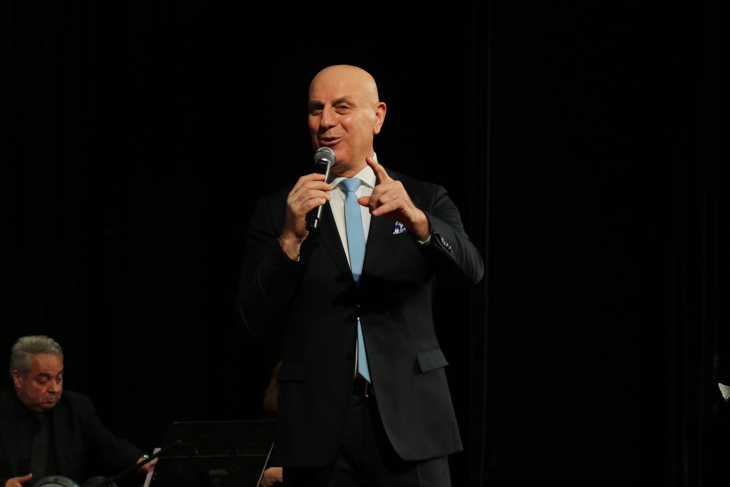 ‘Dilden Gönüle’ dinletisi kulakların pasını sildi