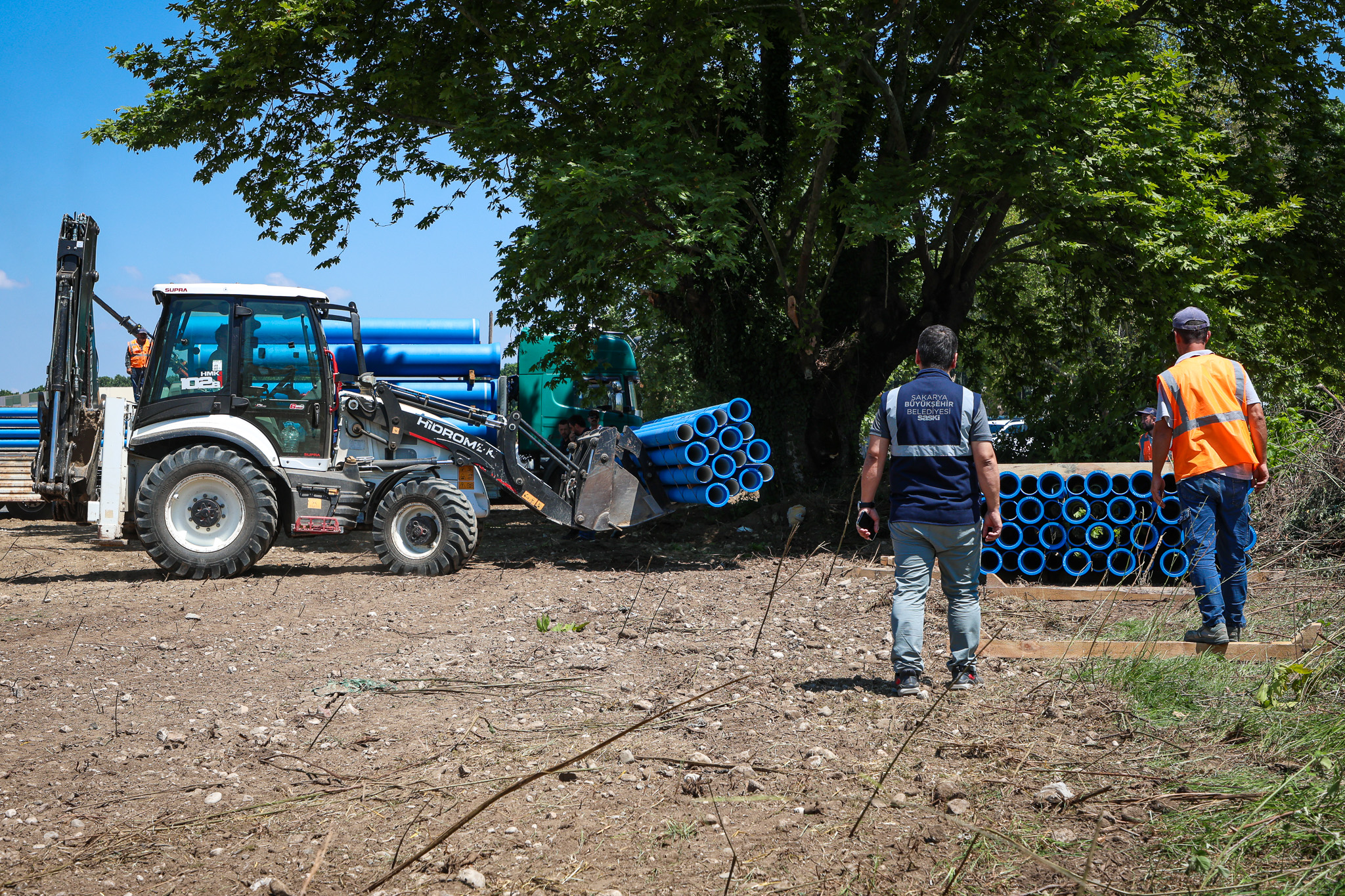 Akyazı ve Hendek’in 135 kilometrelik dev altyapı yatırımda saha sevkiyatları başladı