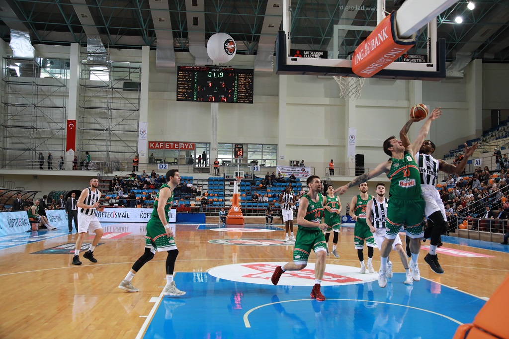 Büyükşehir’den Banvit galibiyeti
