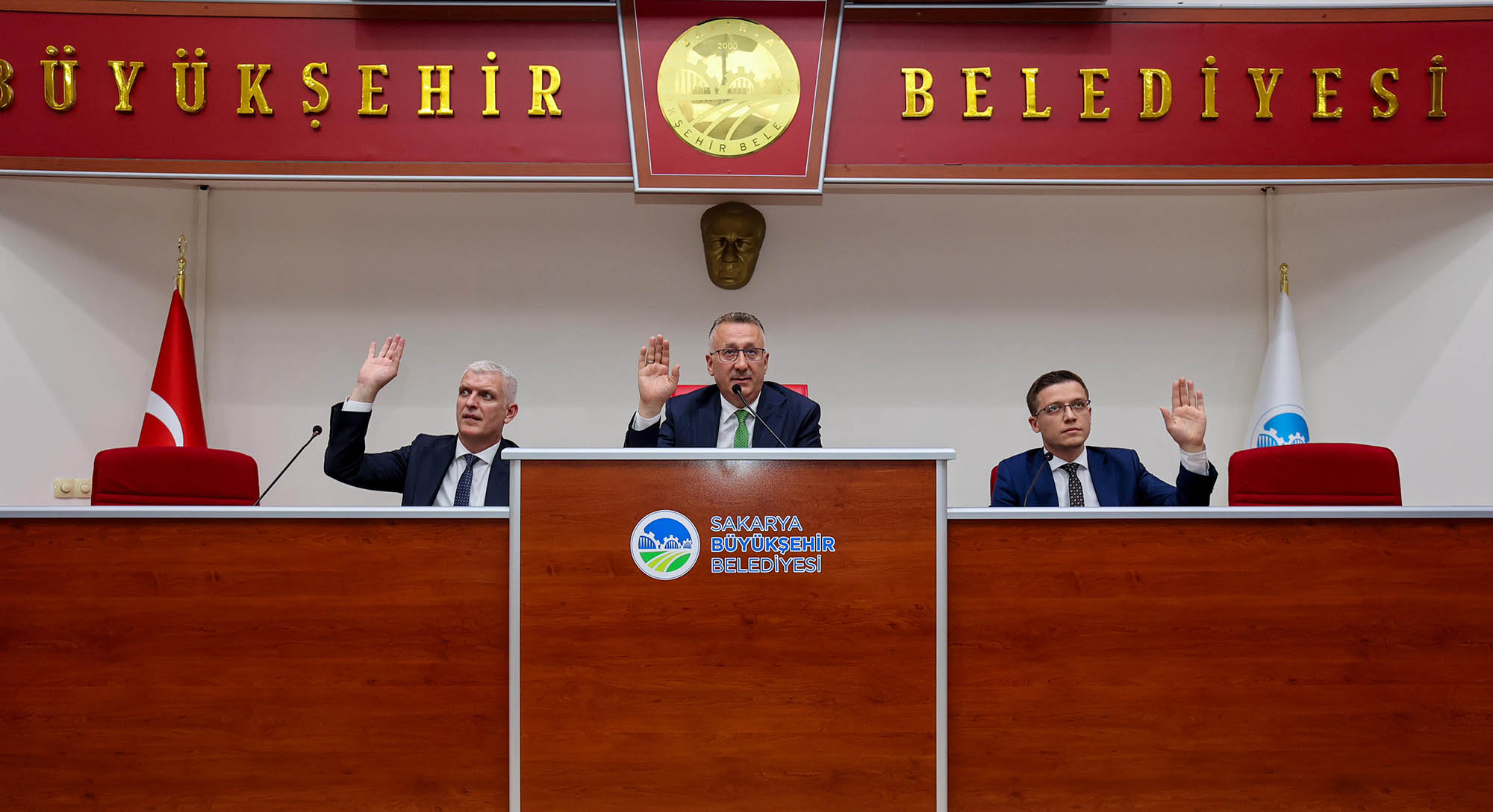 Yusuf Alemdar başkanlığında ilk meclis: “Sakarya’nın kalkınması, milletimizin refahı için yorulmadan çalışacağız”
