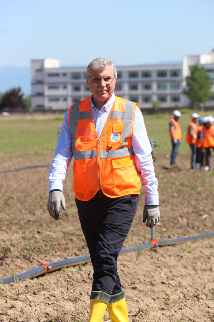 Ata Tohumları toprakla buluşturuldu