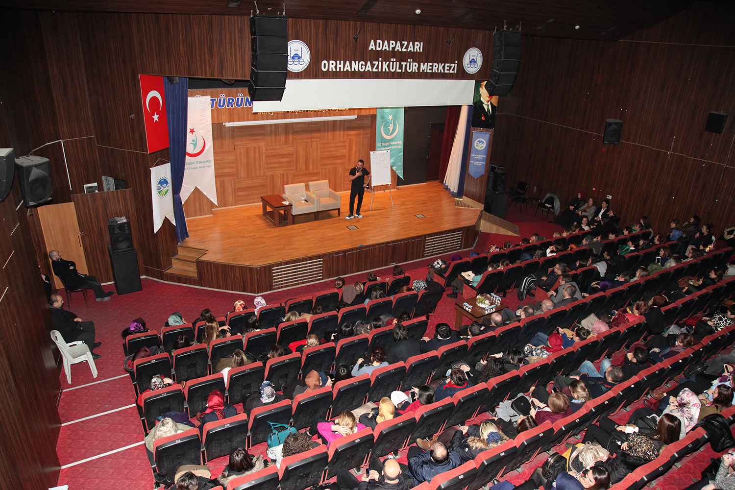 “İletişim kurmayı kendi içimizde öğrenmeliyiz”