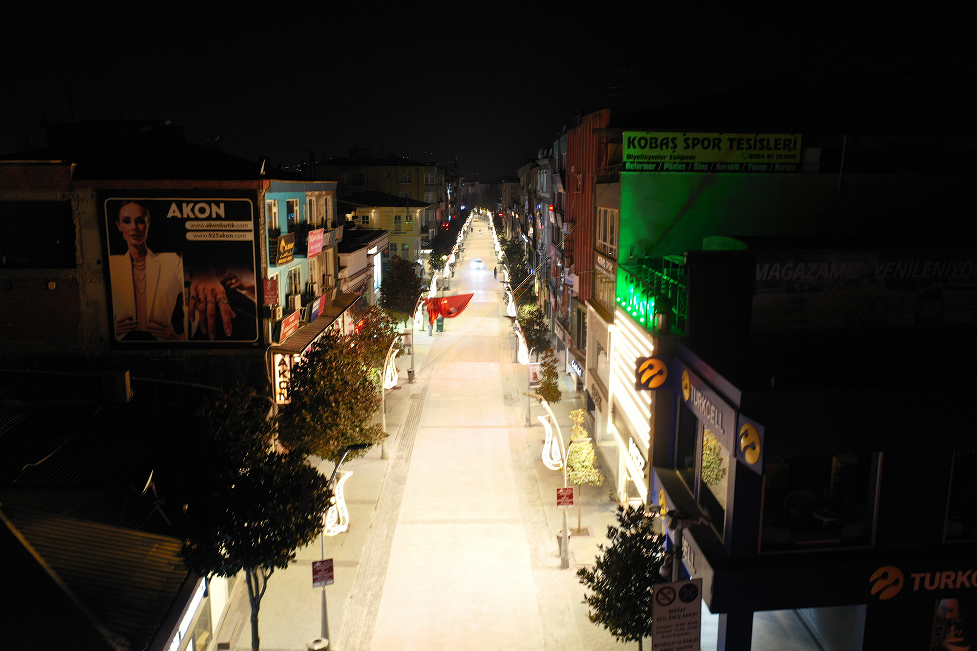 Çark Caddesi binlerce misafirini yeni yüzüyle ağırlıyor