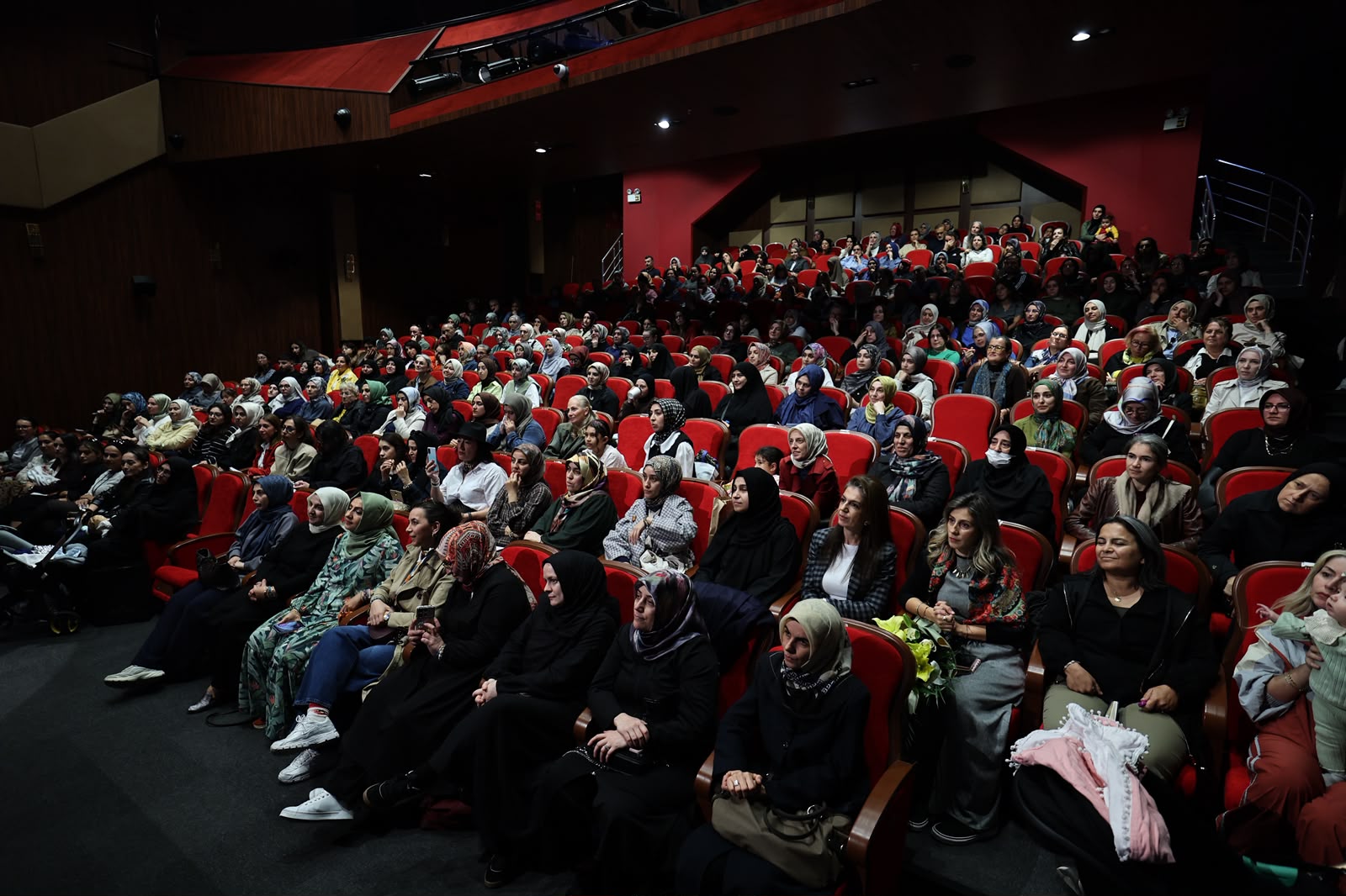 Kadim Hemşire AKM’de şifanın izini sürdü
