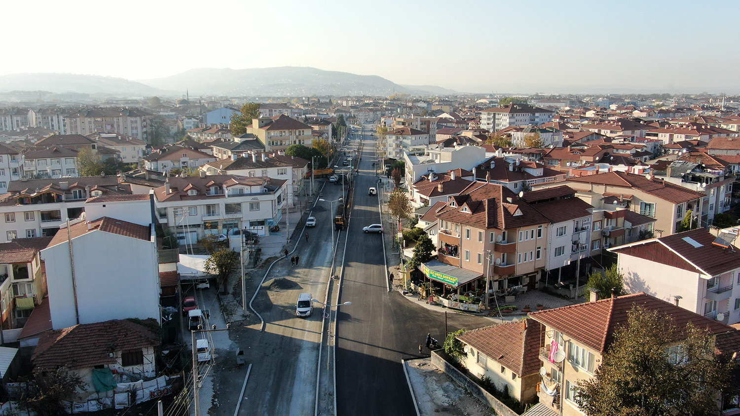 Erenler’de yoğun asfalt mesaisi