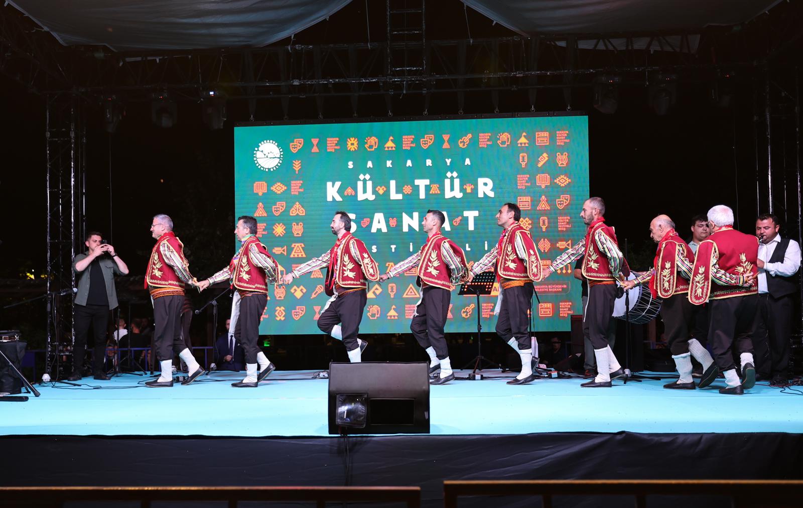 Şehrimizde birlik beraberliği ilelebet sürdürecek ve büyüteceğiz