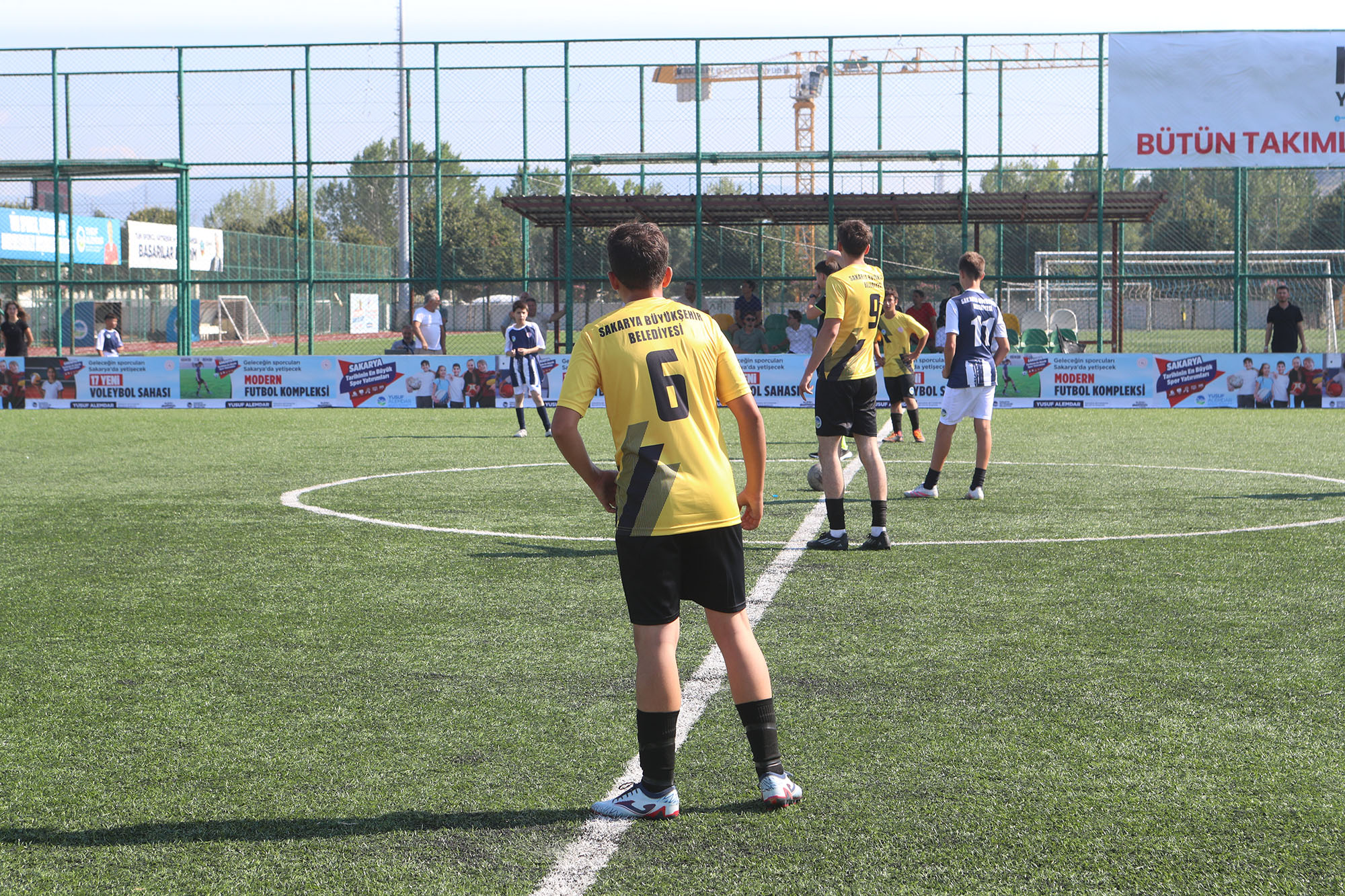 Başkanlık Futbol Kupası başladı: 39 mahalle sahada