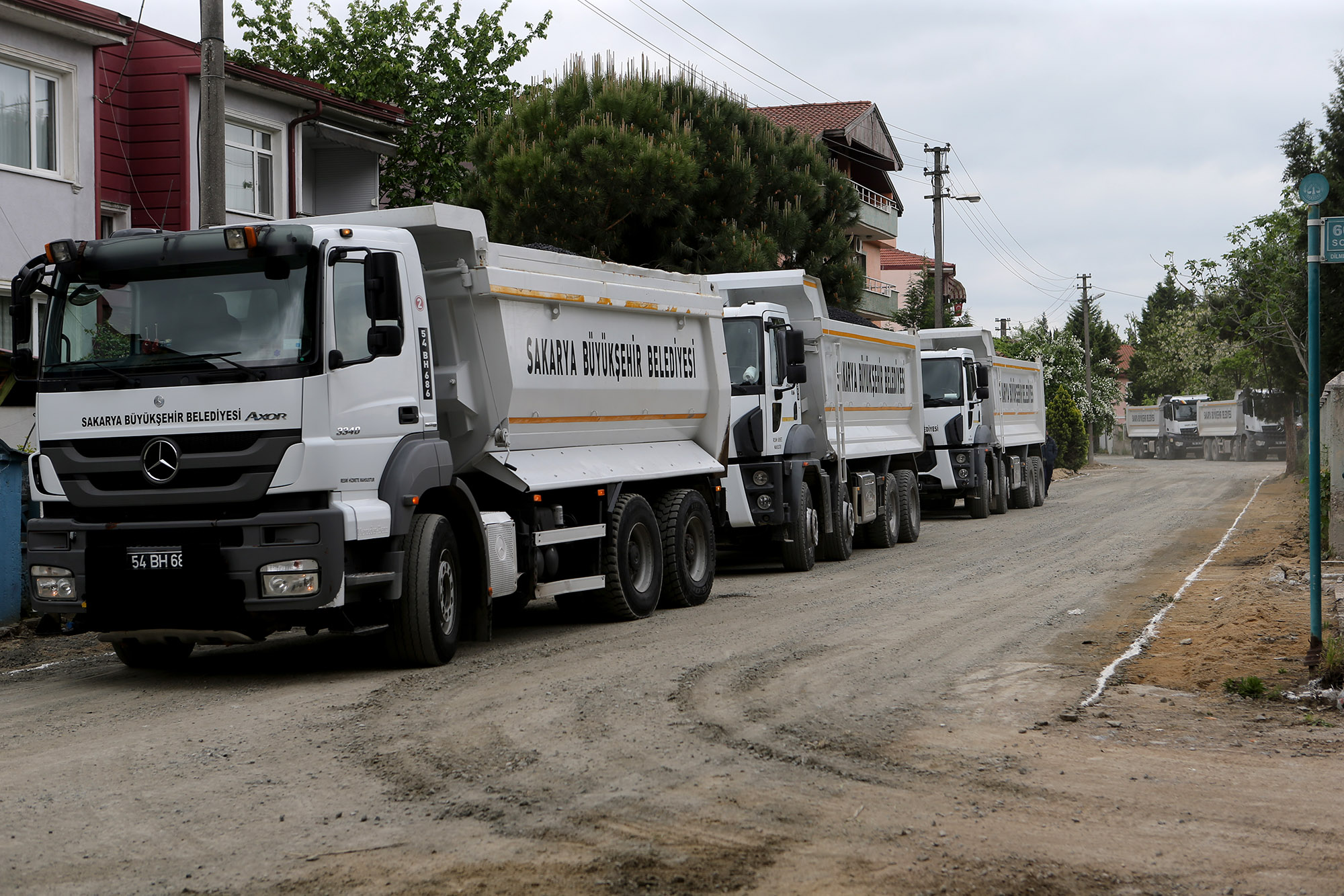 Büyükşehir hastaneye giden tüm güzergahlara dokundu