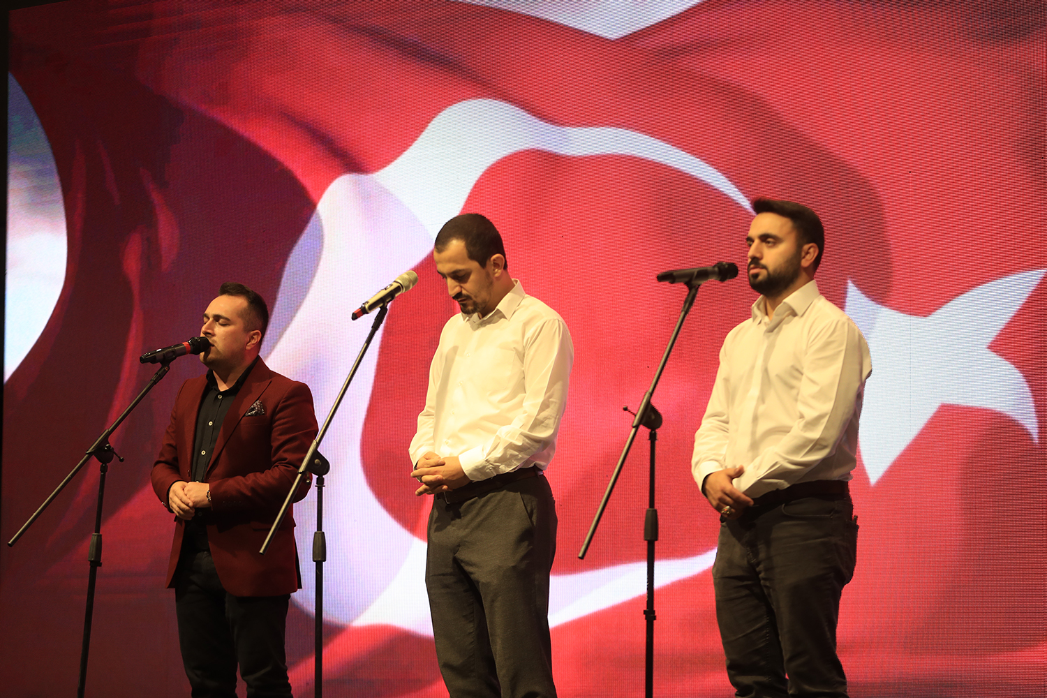 17 Ağustos depreminin 22. Yılı Büyükşehir Belediyesi’nin düzenlediği etkinlikle anıldı