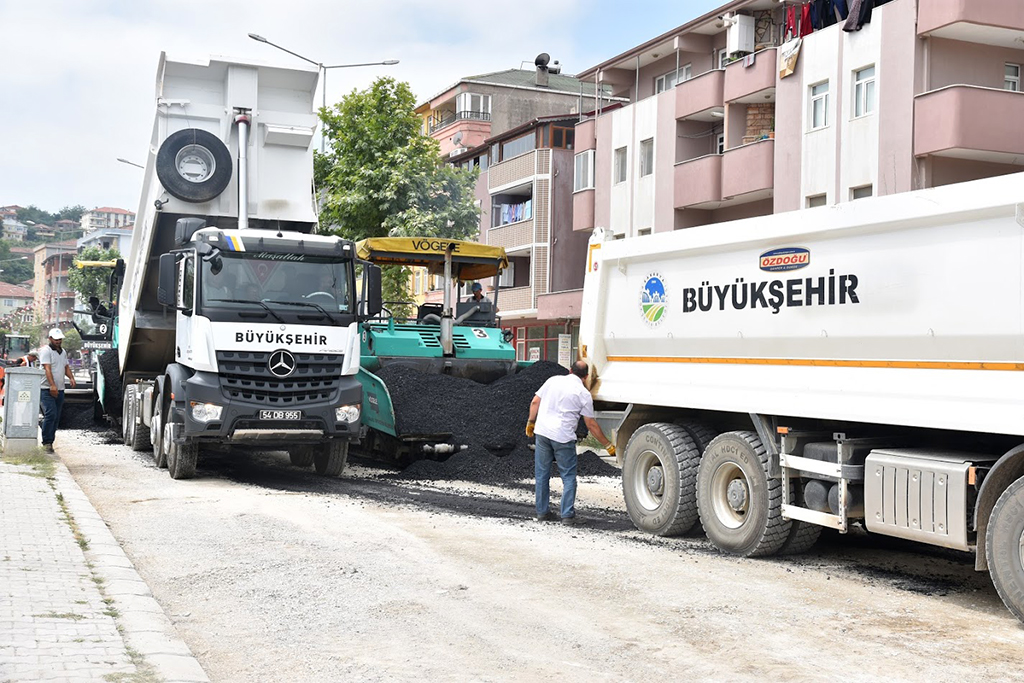 Karasu Vatan Caddesi yeni yüzüne kavuşuyor