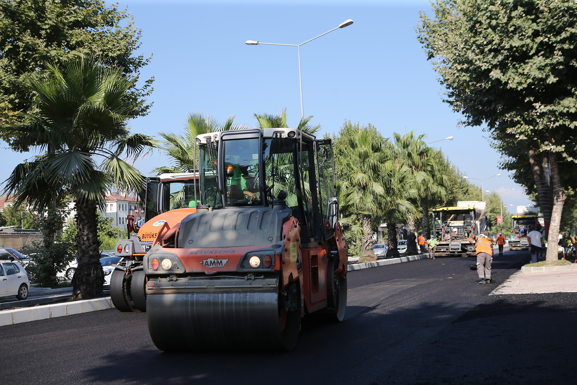 Palmiye Caddesi yeni yüzüne kavuşuyor