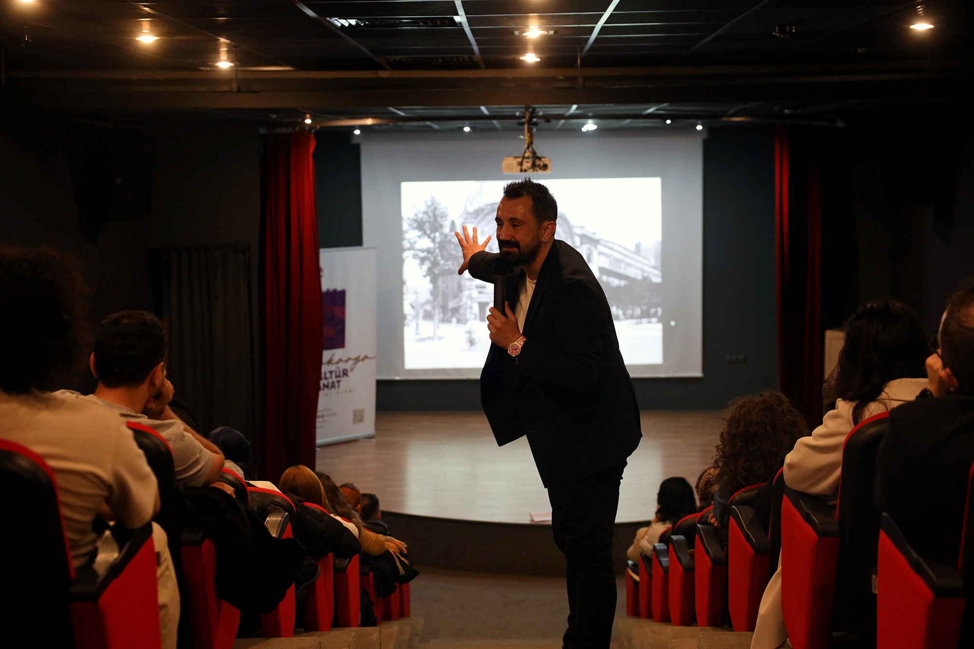 Büyükşehir Akademi’de kültür ve sanat dolu eğitimler sürüyor