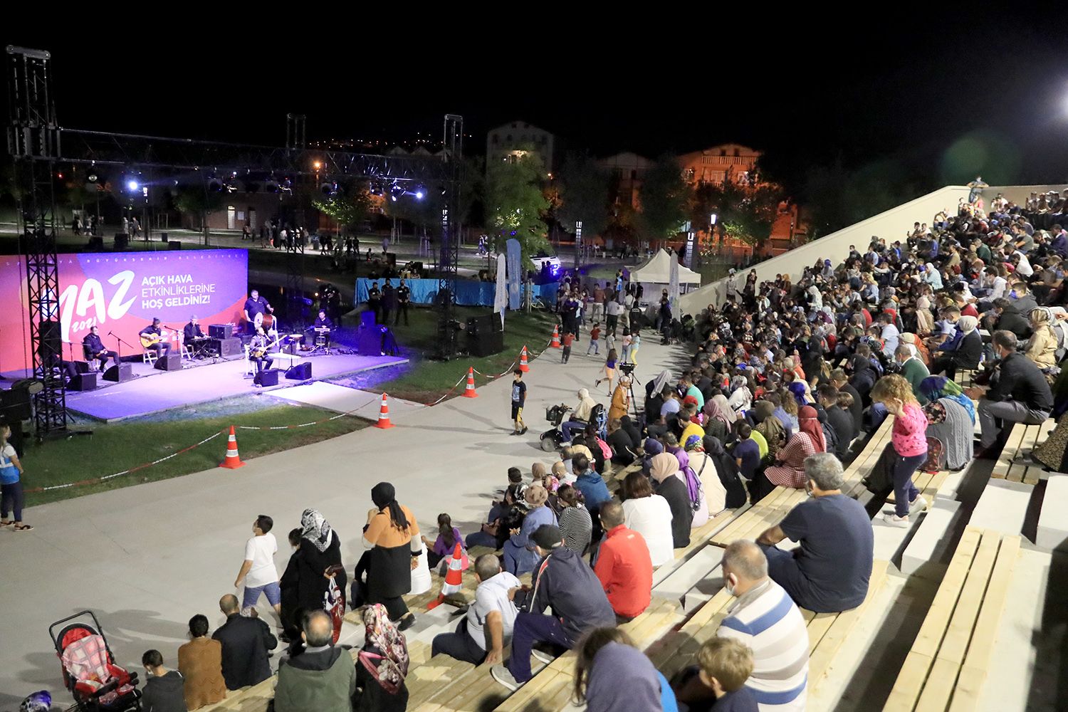 Millet Bahçesi’ndeki ‘Yaz Etkinlikleri’ coşku dolu konser ile başladı