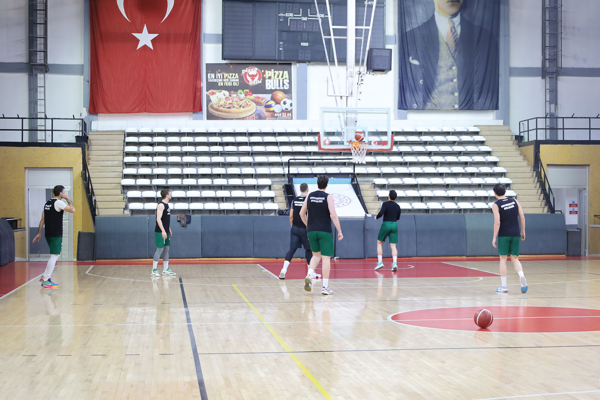 Büyükşehir Basket kritik virajda Akhisar’a gidiyor: “İnanıyoruz ve galibiyet bizim olacak”