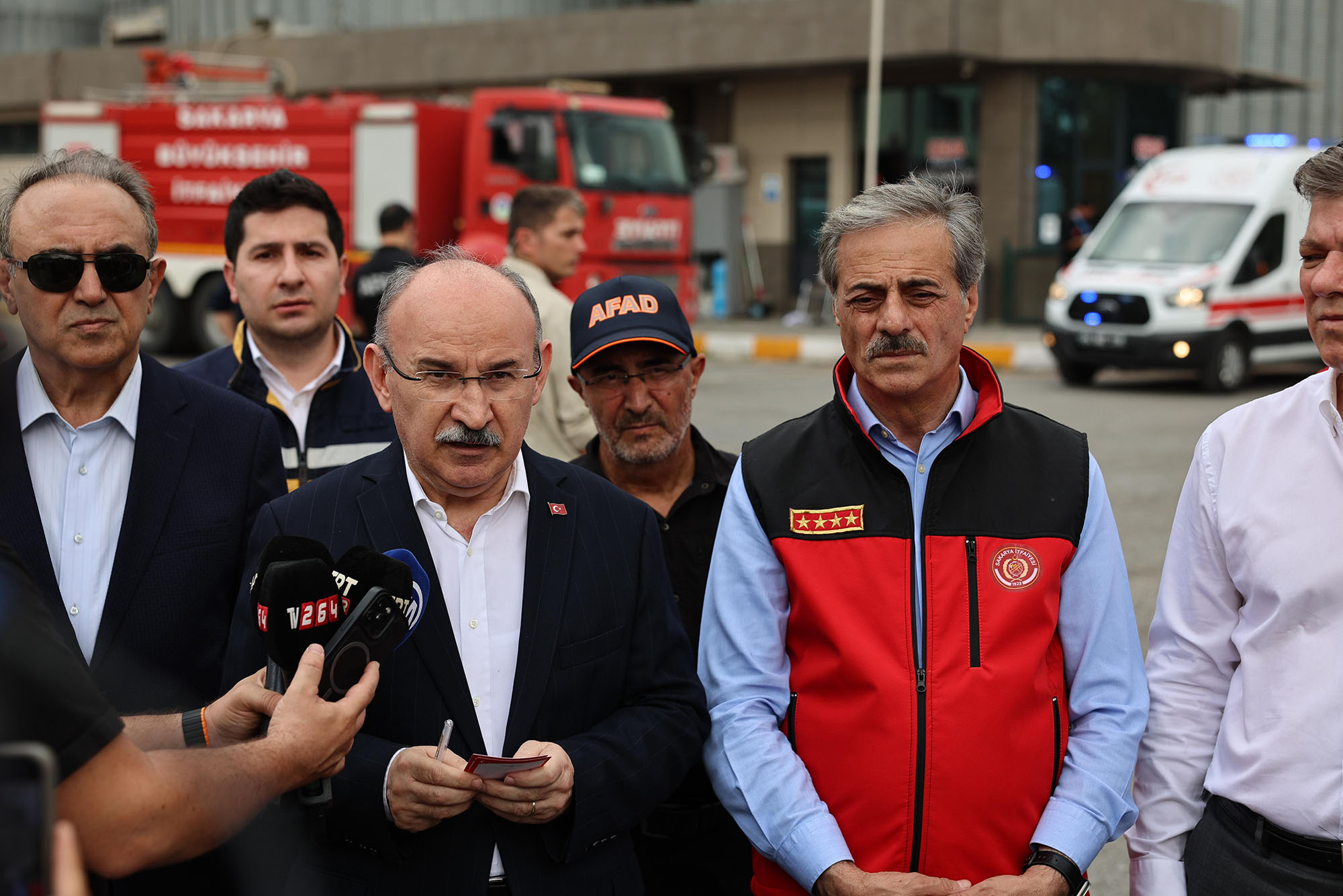 Yusuf Alemdar'dan fabrikadaki yangınla ilgili açıklama: “Kontrol altına aldık”