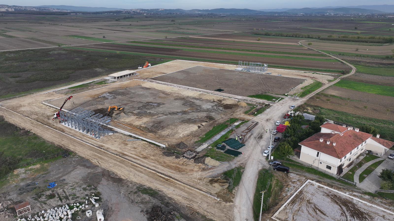 “Sakarya’nın her köşesinde gençlerimiz için spor tesisleri kazandırıyoruz”