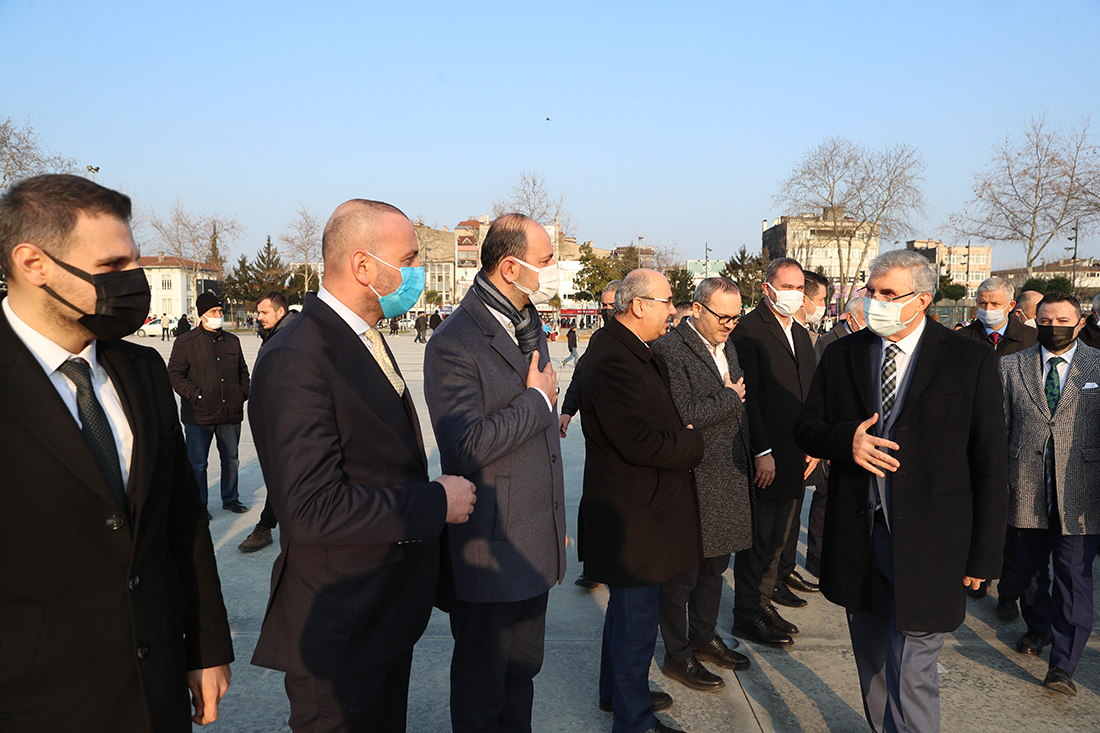 Büyükşehir kardeşlerini unutmuyor: 700 koli daha yola çıktı