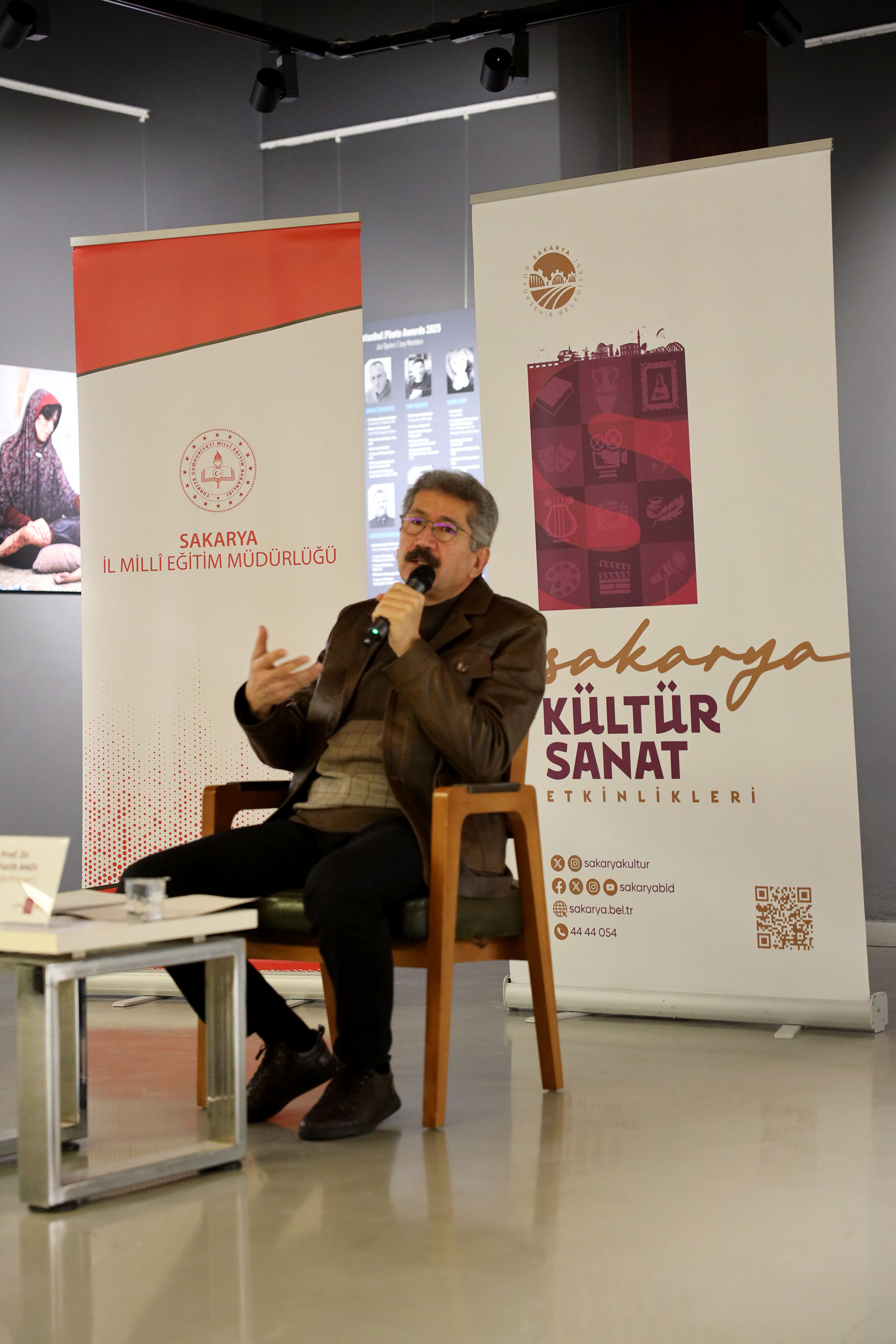 Aralık takvimi “Hakkın Sesi, Hakikatin Yüzü Mehmed Âkif” söyleşisiyle tamamlandı