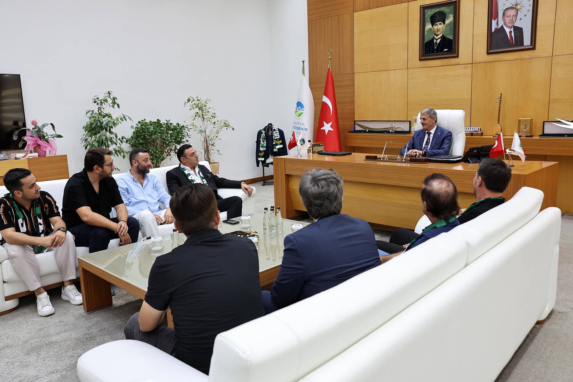 Başkan Alemdar Sakaryaspor’un yeni yönetimini ağırladı