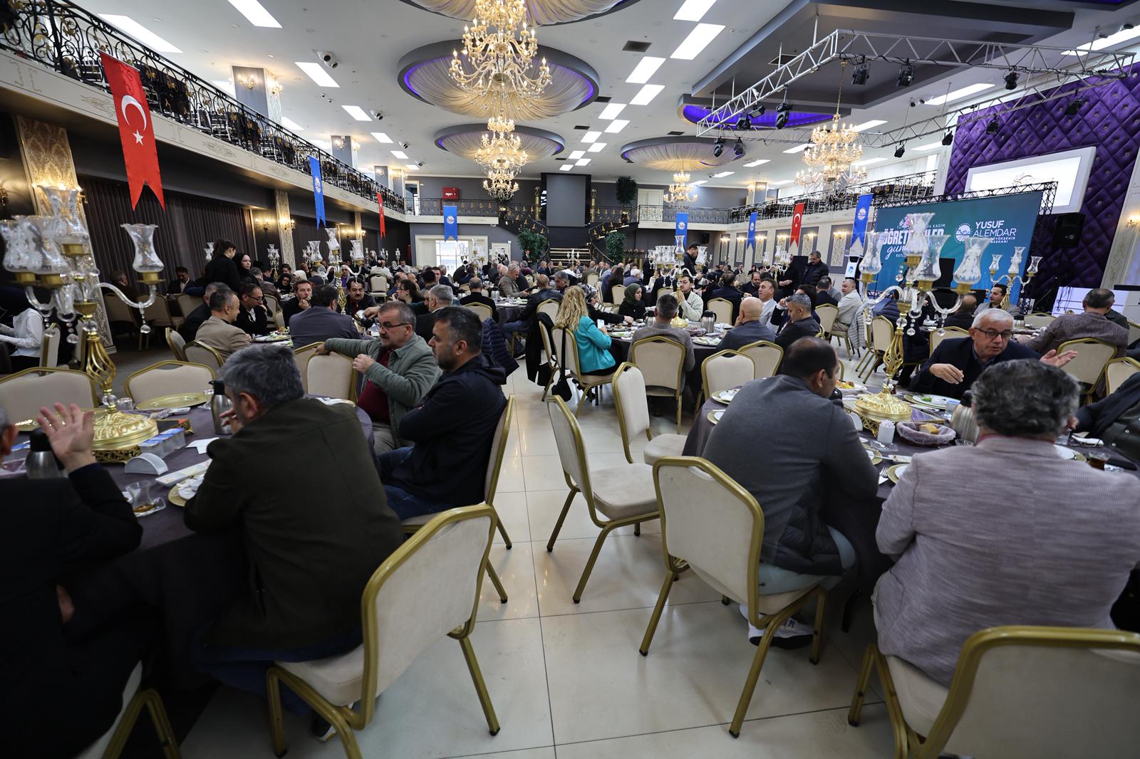 “Şehrimizde eğitime katkı sunacak projeleri bir bir hayata geçiriyoruz”